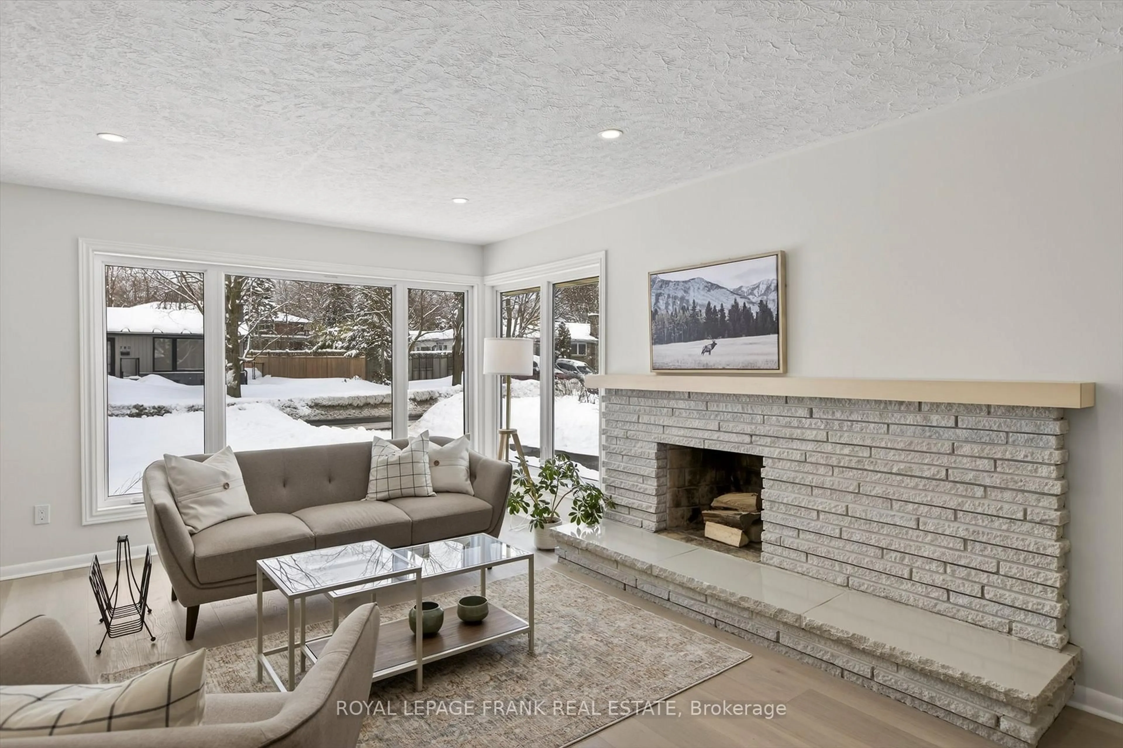 Living room with furniture, unknown for 781 Hopkins Ave, Peterborough Ontario K9J 4Y7