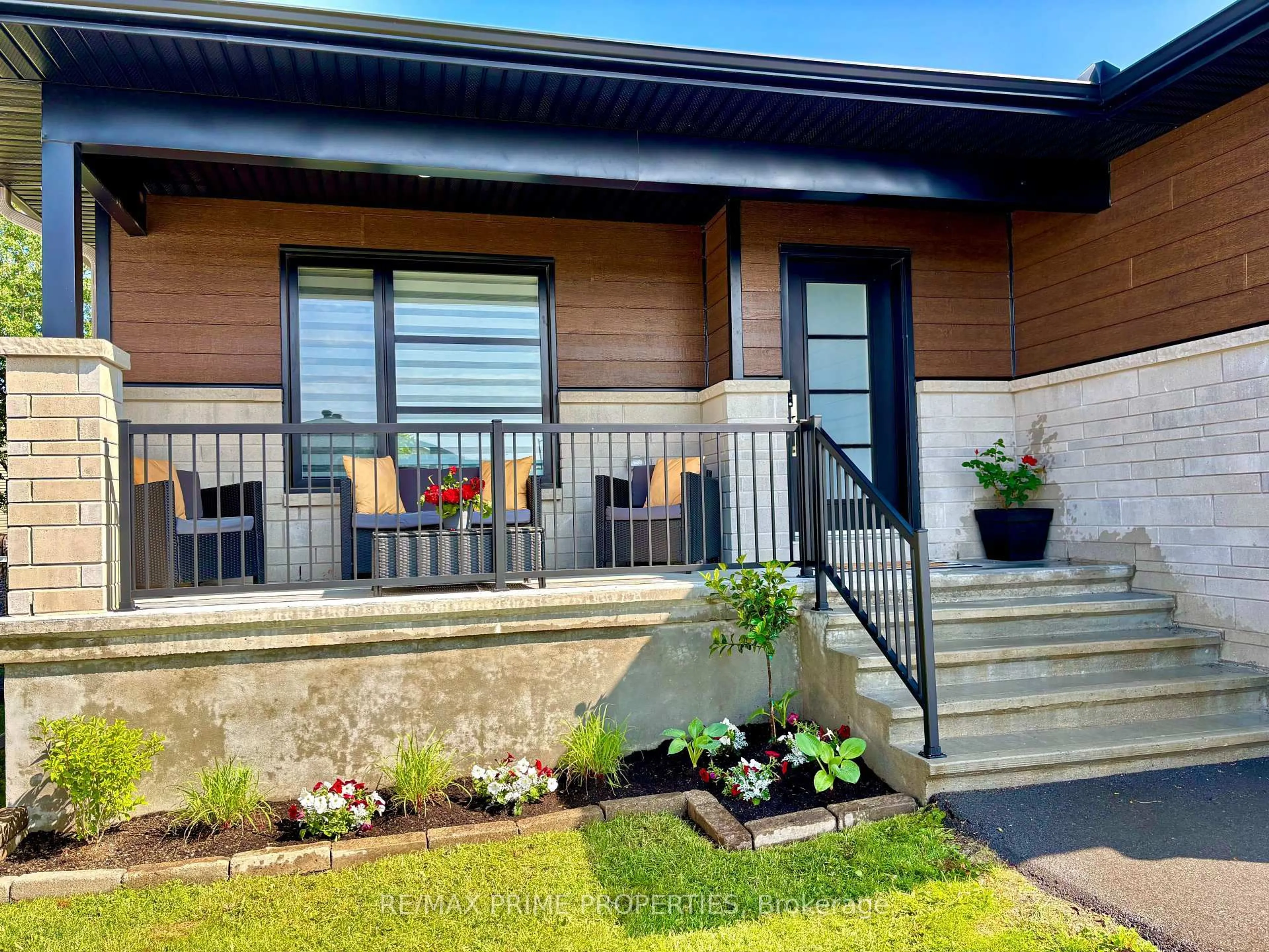 Unknown for 208 Filion St, Russell Ontario K0A 1W0