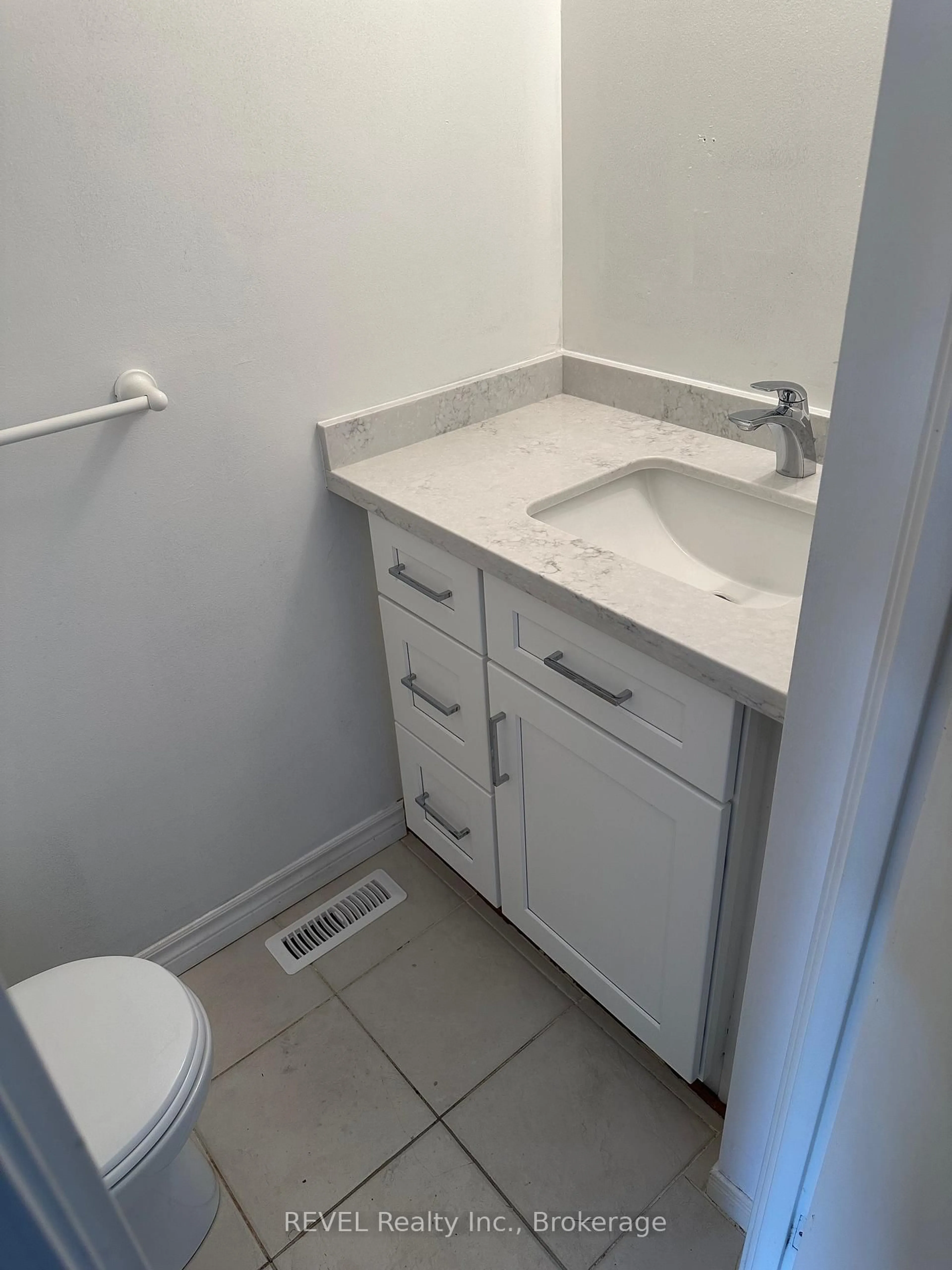A pic of a room for 151 Linwell Rd #62, St. Catharines Ontario L2N 6P3