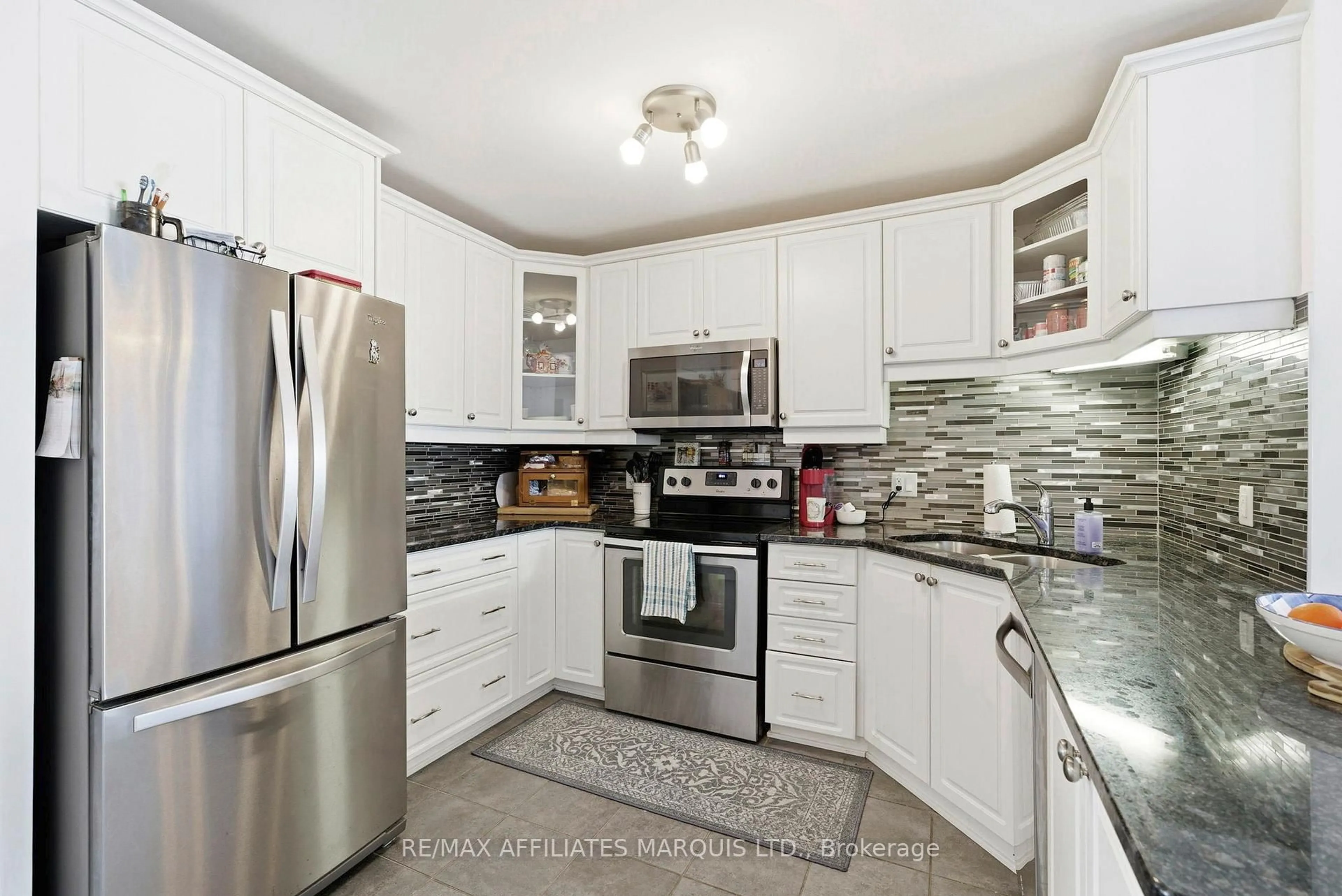 Unknown for 222 First St #202, Cornwall Ontario K6H 0G2