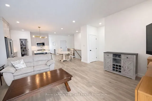 20 Silver Creek Rd, Huron East 4