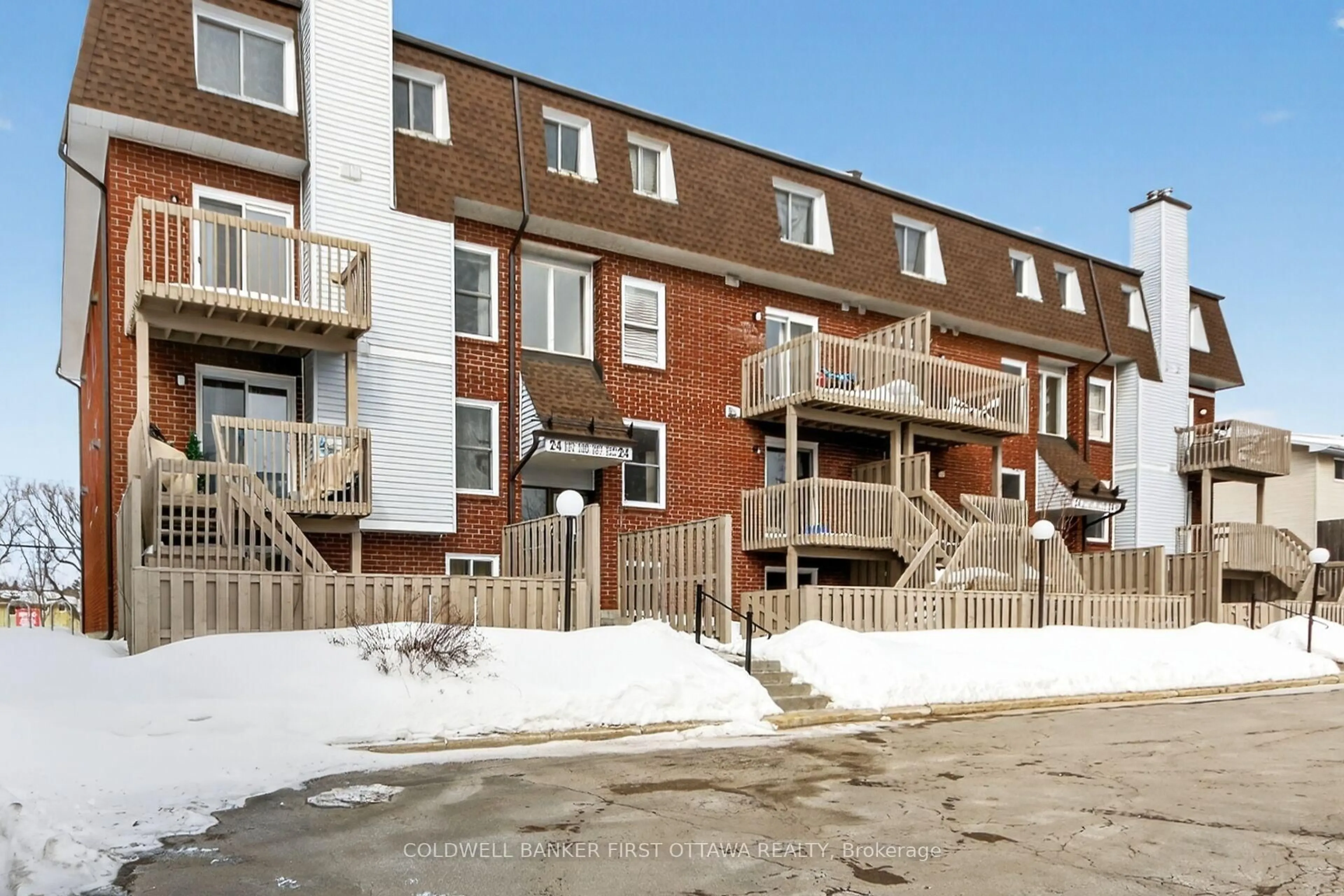 Patio, street for 24 Town Line #208, Carleton Place Ontario K7C 4B6