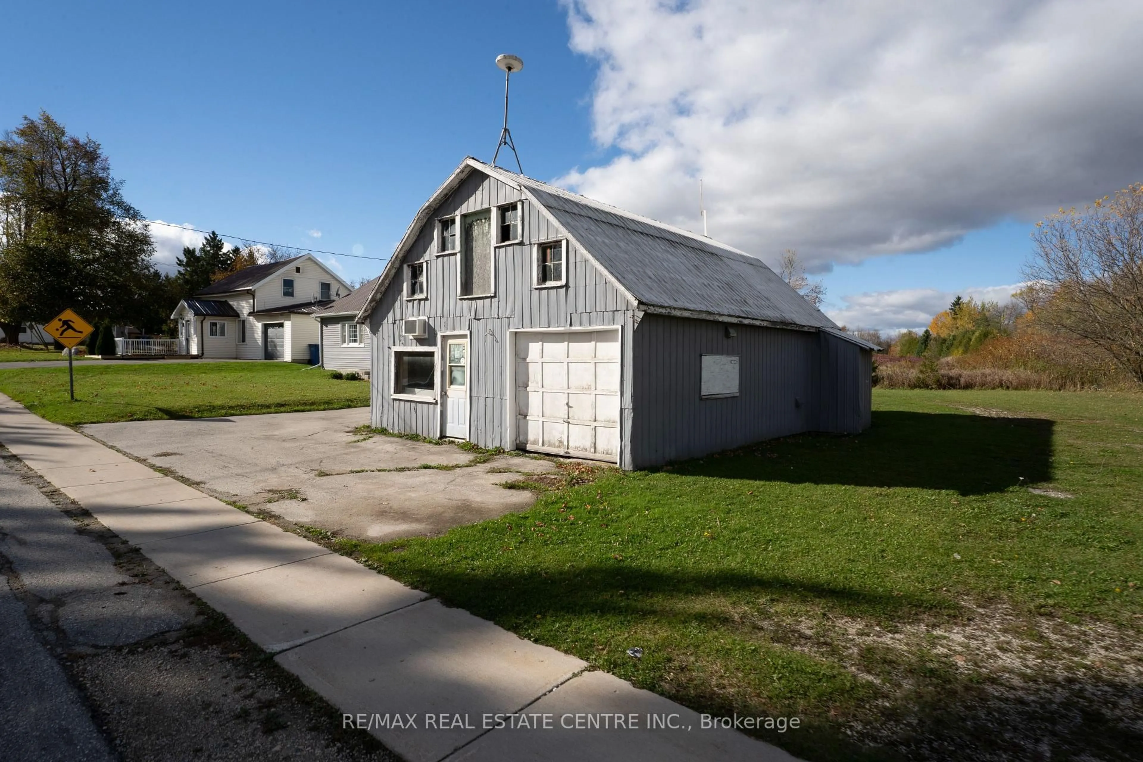 Unknown for 220 Owen Sound St, Southgate Ontario N0C 1C0