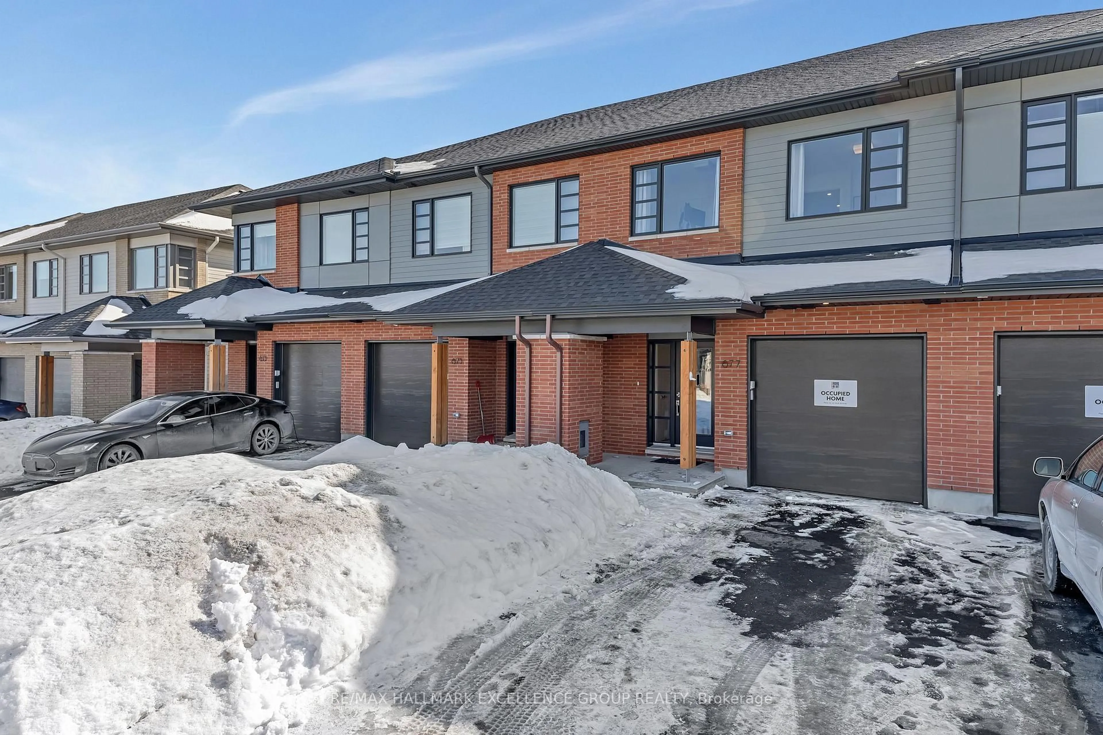 Home with brick exterior material, street for 677 Honeydew St, Ottawa Ontario K1X 0K5