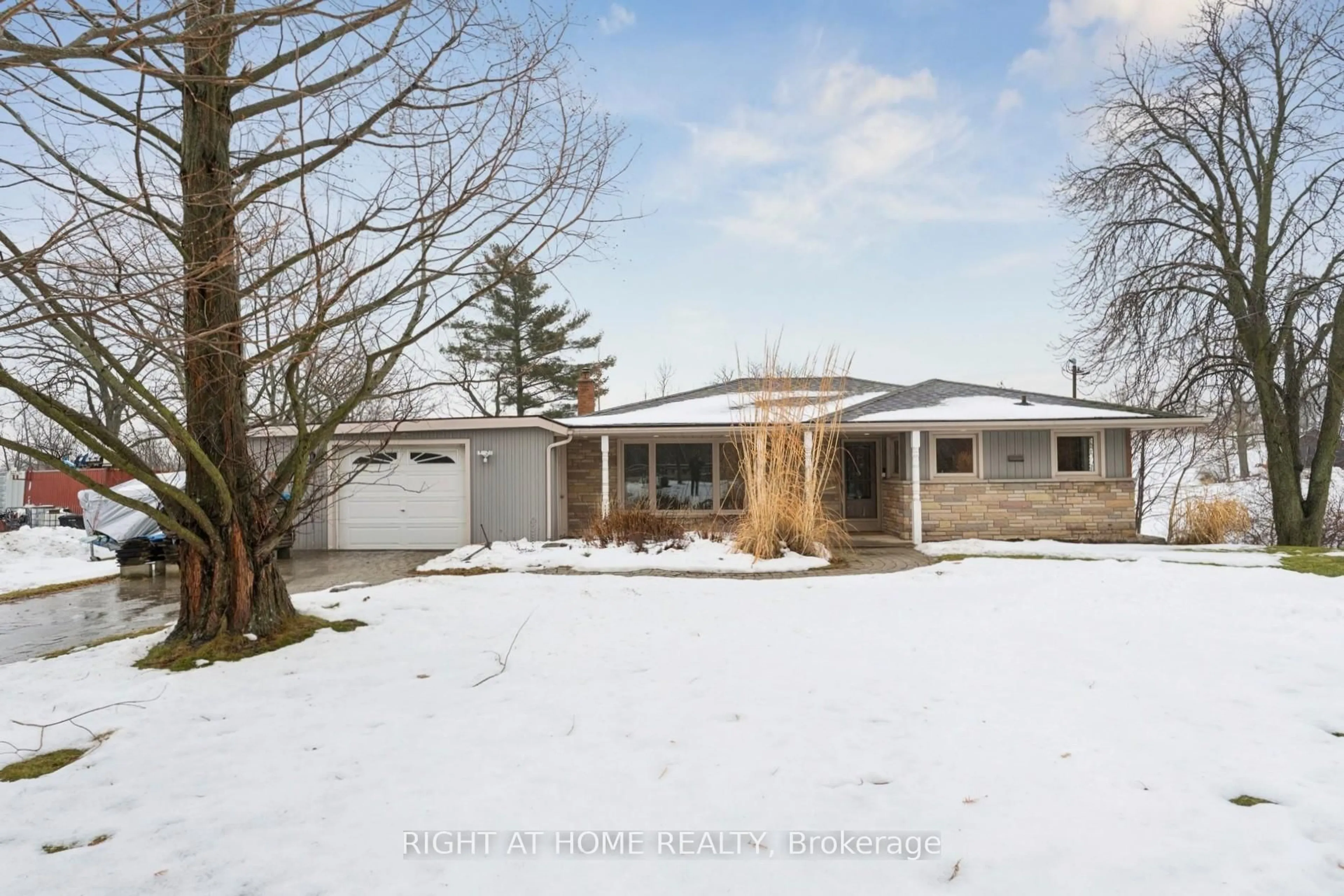 Unknown for 4451 Thirty Rd, Lincoln Ontario L3J 1P3