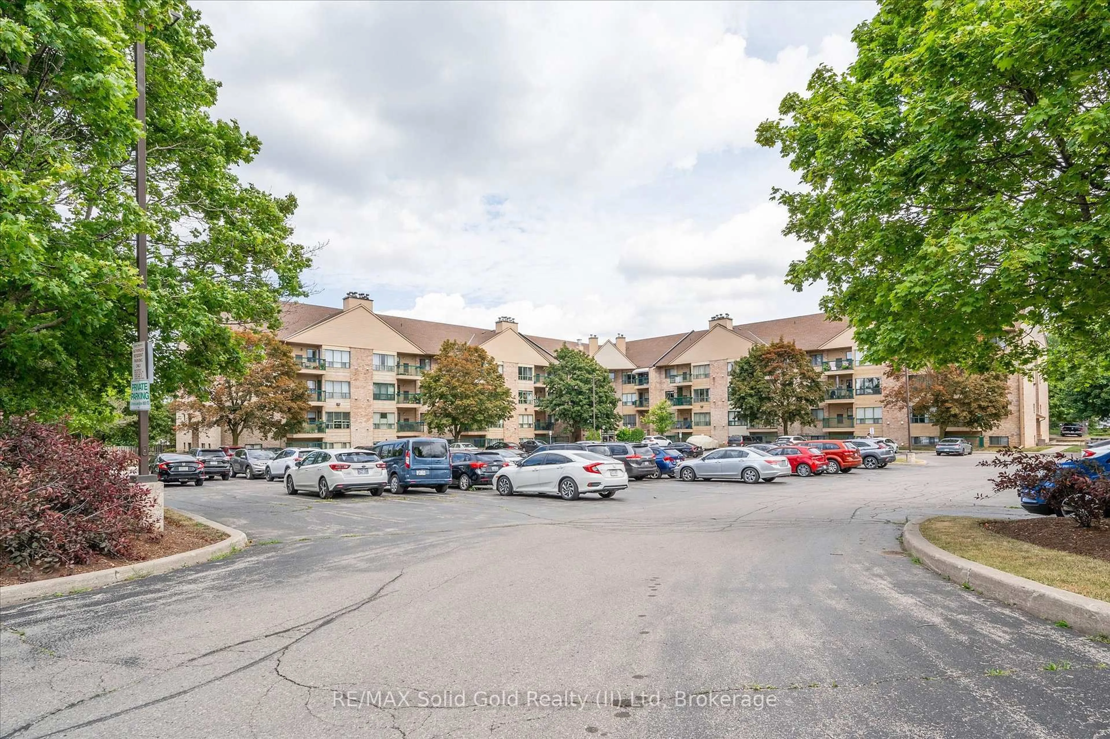 A pic from outside/outdoor area/front of a property/back of a property/a pic from drone, unknown for 15 Hofstetter Ave #205, Kitchener Ontario N2A 3Z7