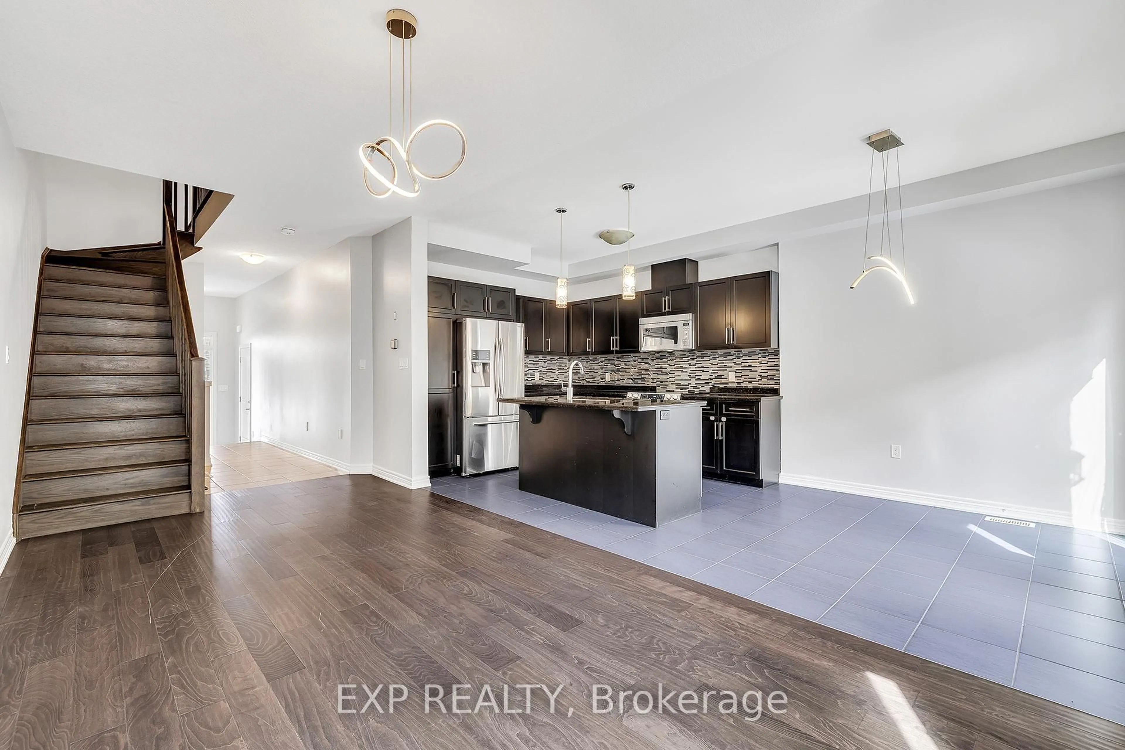 Open concept kitchen, unknown for 89 Sonoma Valley Cres, Hamilton Ontario L9B 0J3