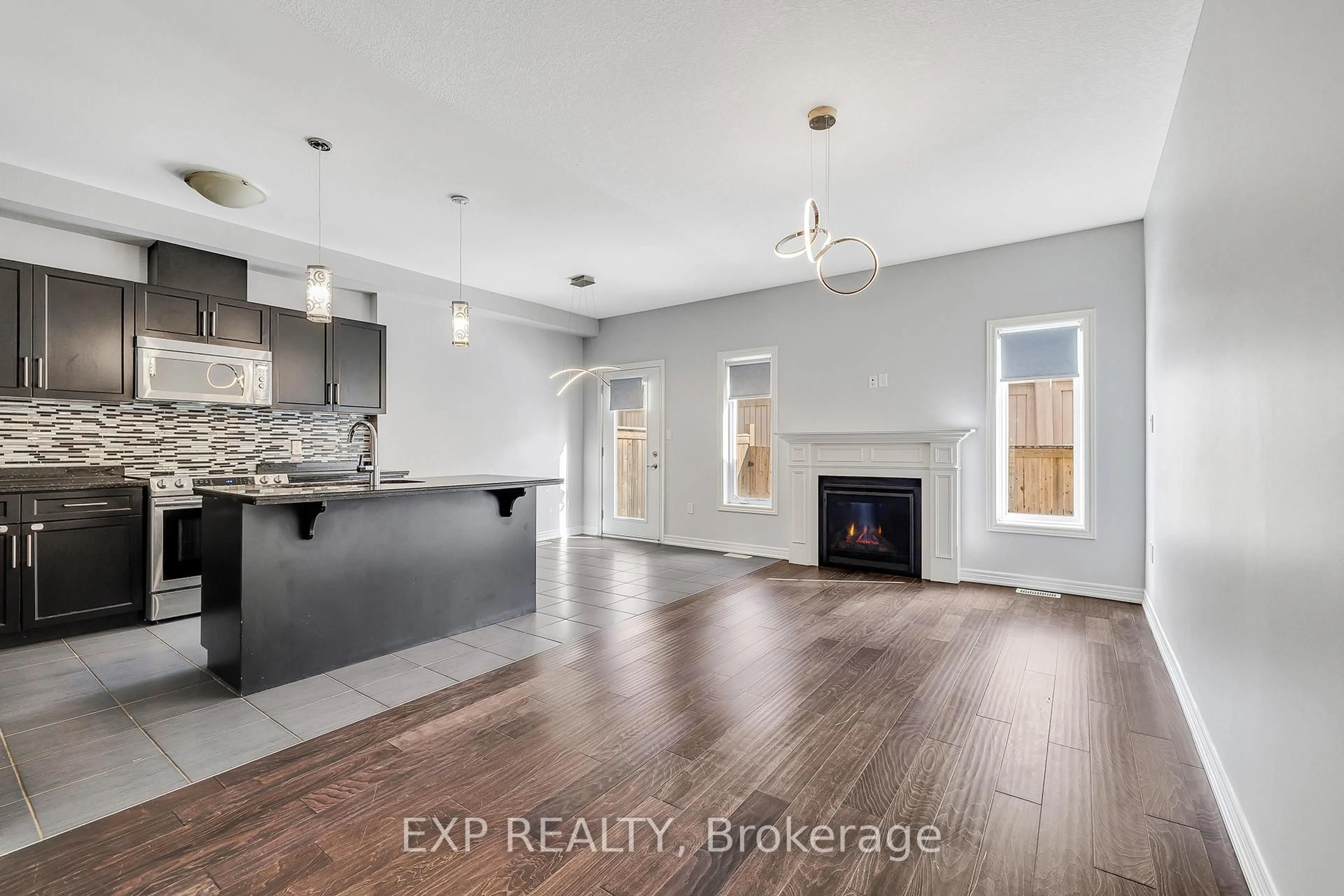 Open concept kitchen, unknown for 89 Sonoma Valley Cres, Hamilton Ontario L9B 0J3