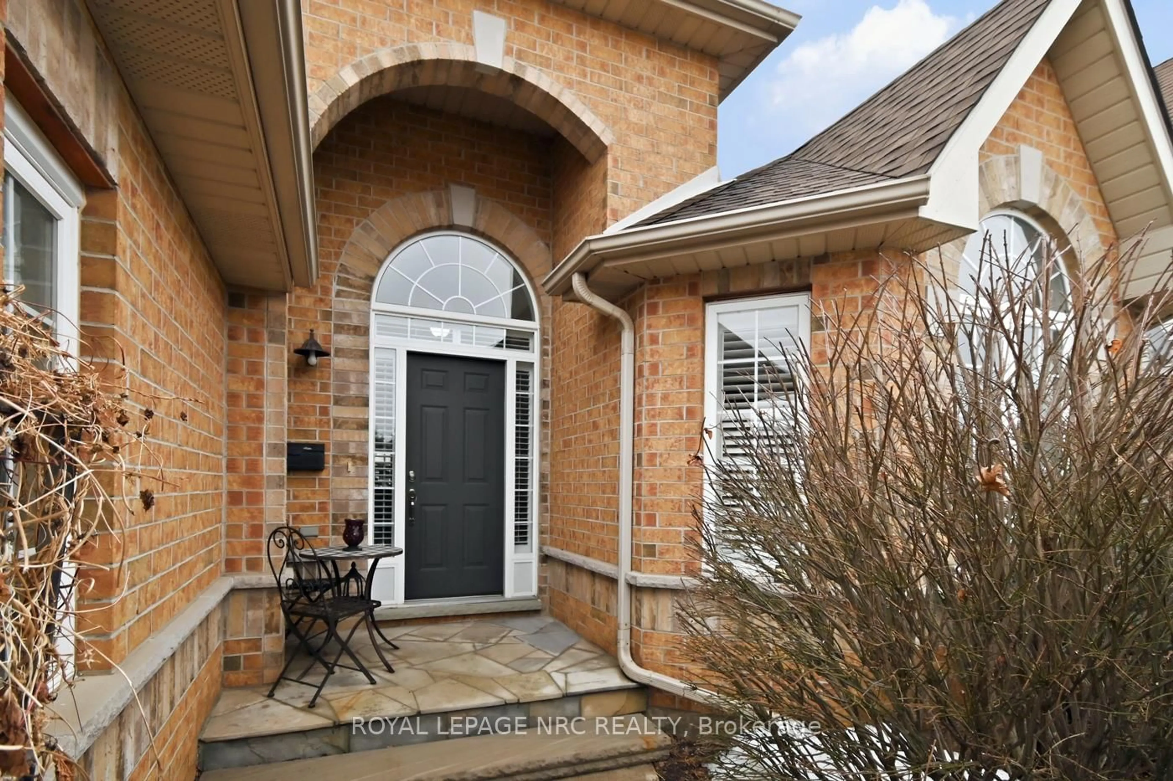 Home with brick exterior material, street for 65 MCCAFFERY Cres, St. Catharines Ontario L2S 3Y6