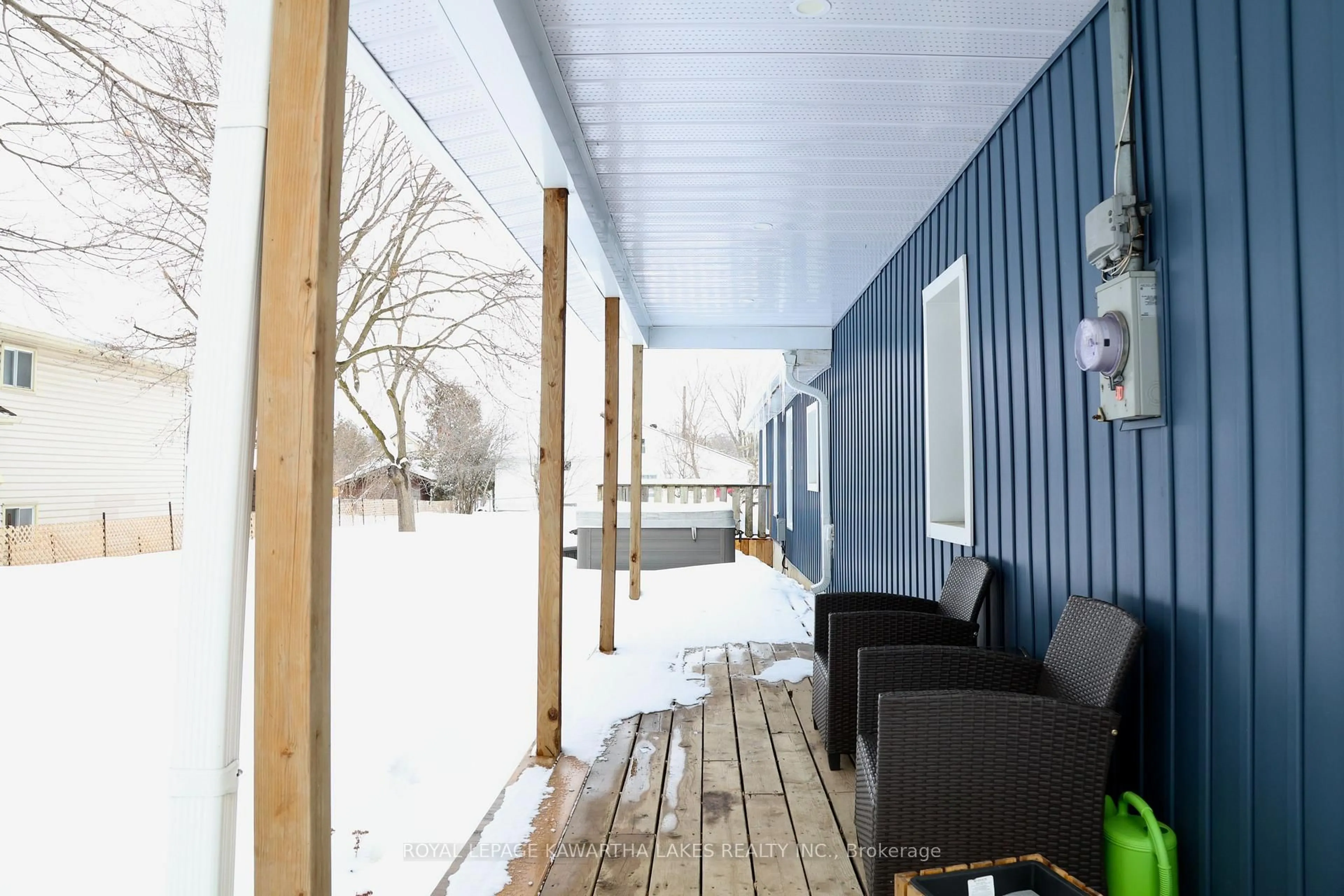 Patio, street for 32 Georgian St, Kawartha Lakes Ontario K9V 2E6