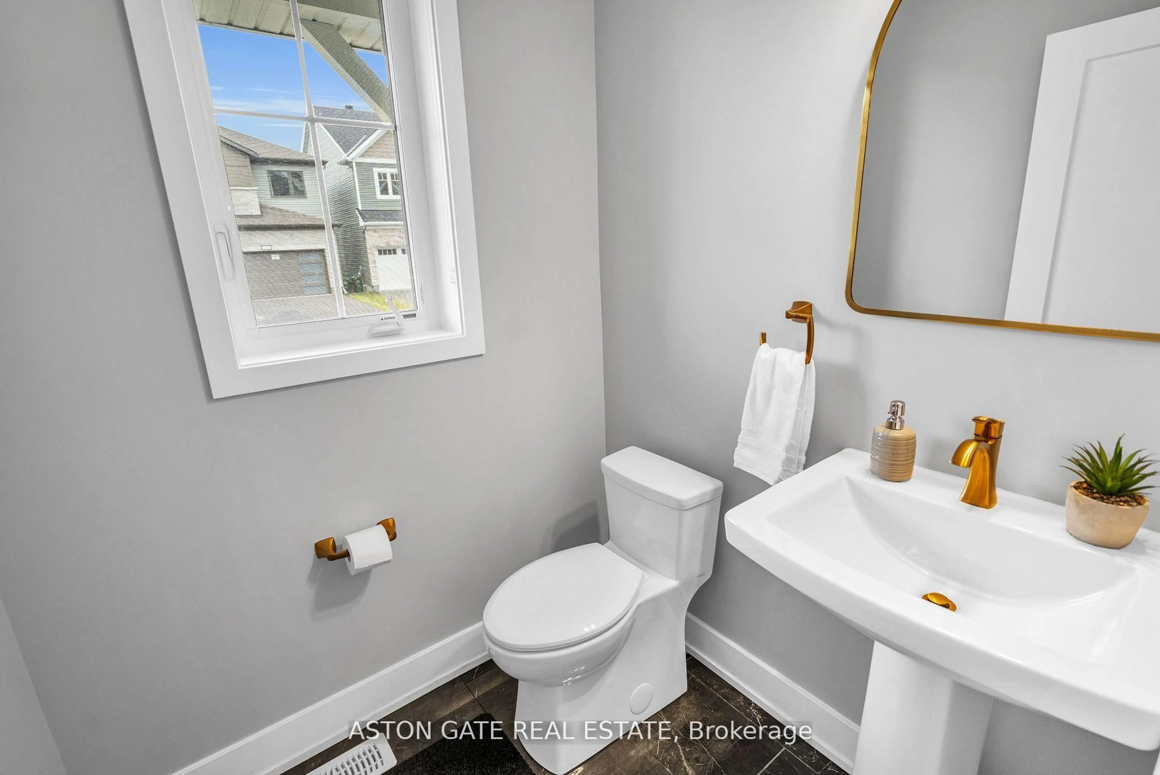 Standard bathroom, ceramic/tile floor for 856 Moonrise Terr, Ottawa Ontario K2J 6T1
