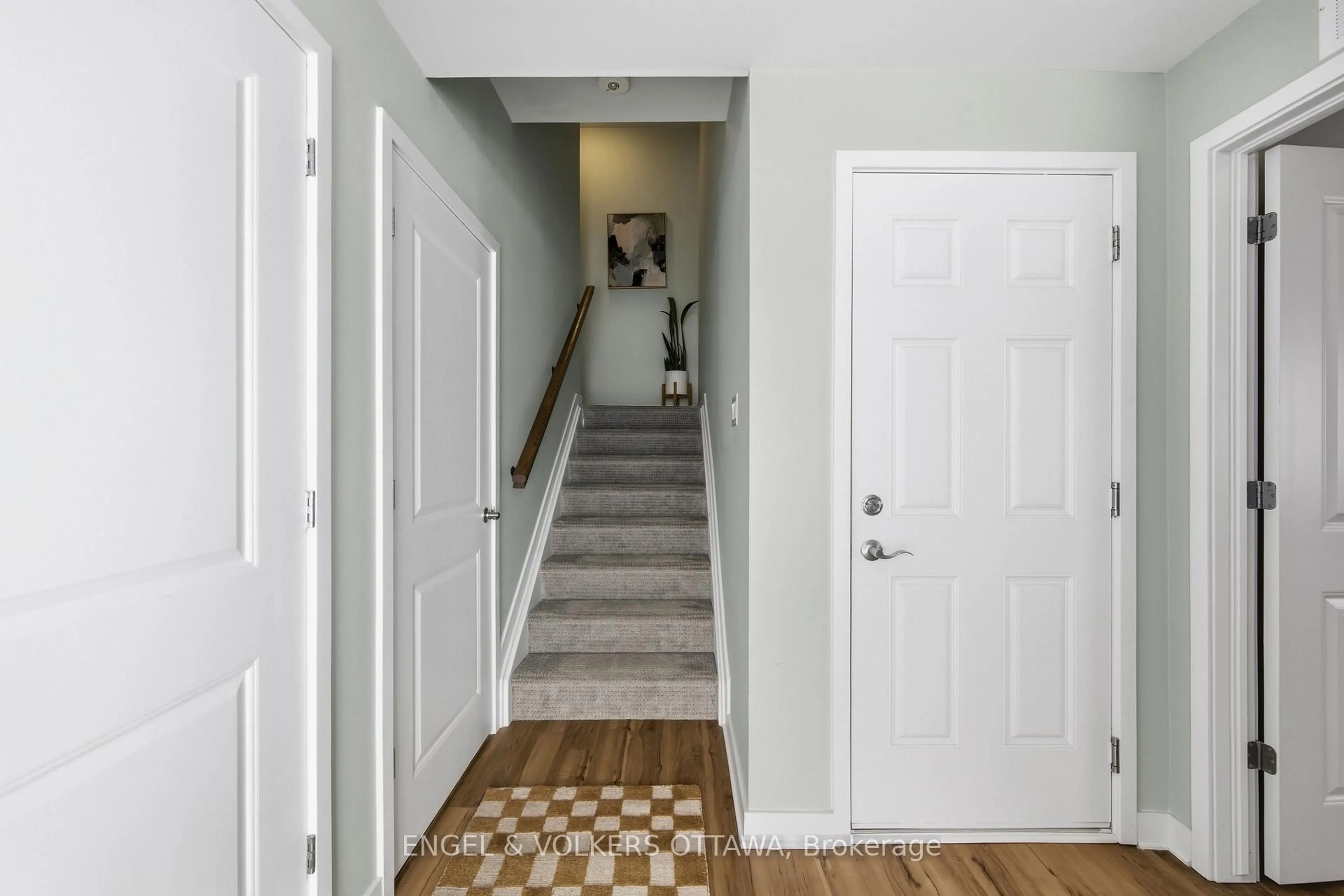 Unknown for 138 Visor Private, Ottawa Ontario K2V 0S6