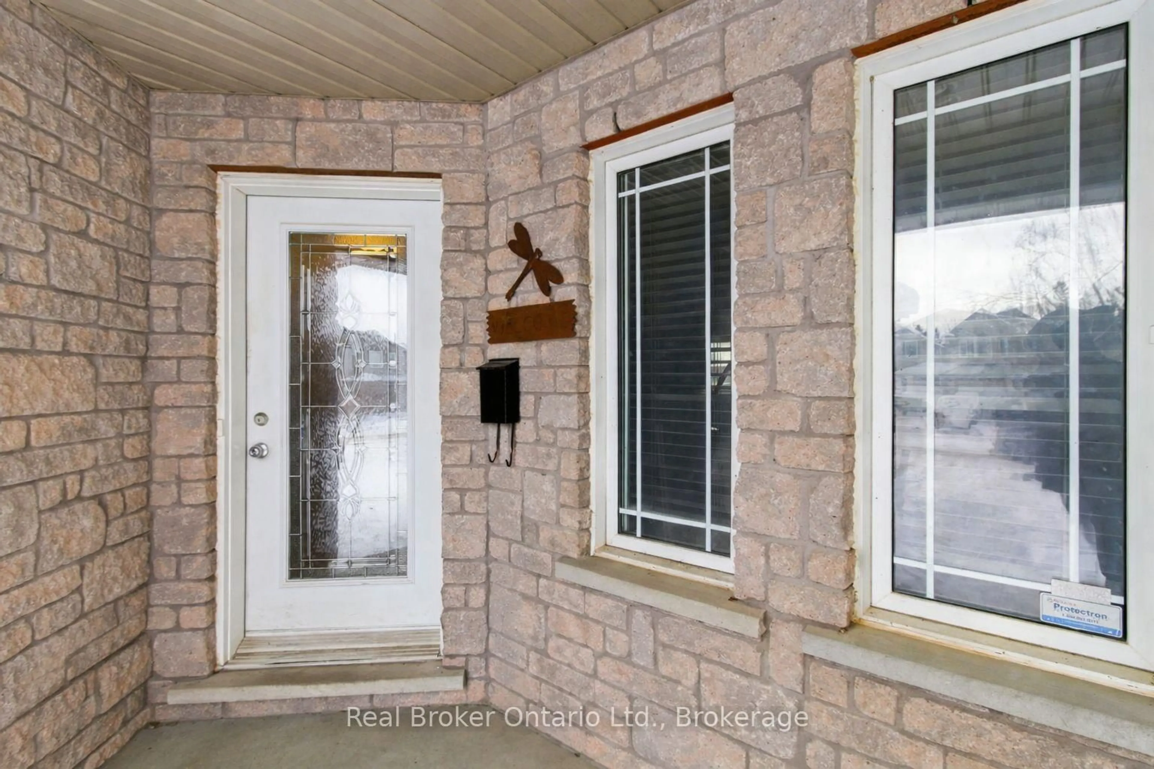 Indoor entryway for 12 Langrell Ave, Tillsonburg Ontario N4G 5X8