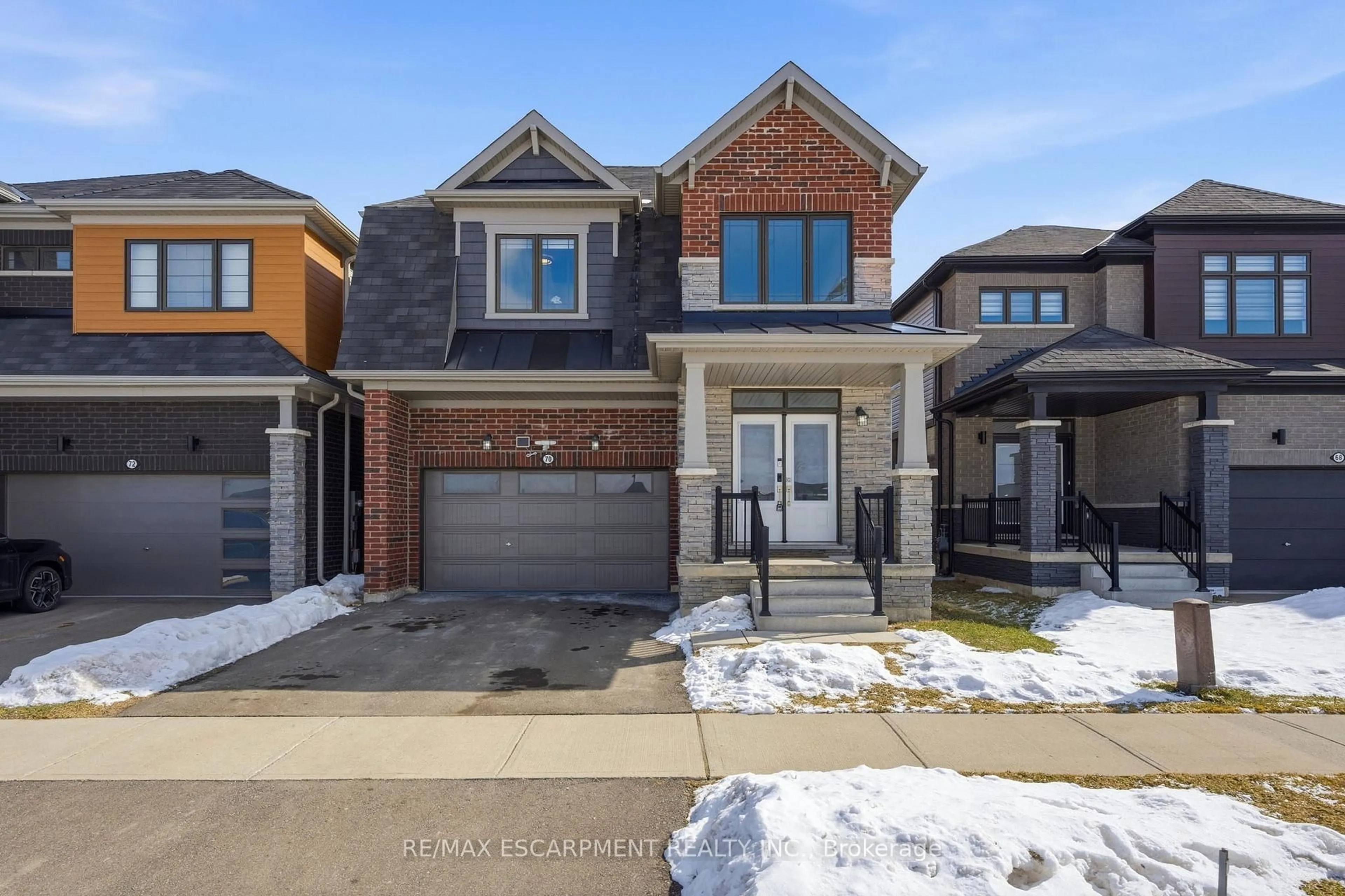 Home with brick exterior material, street for 70 Whithorn Cres, Haldimand Ontario N3W 0E5