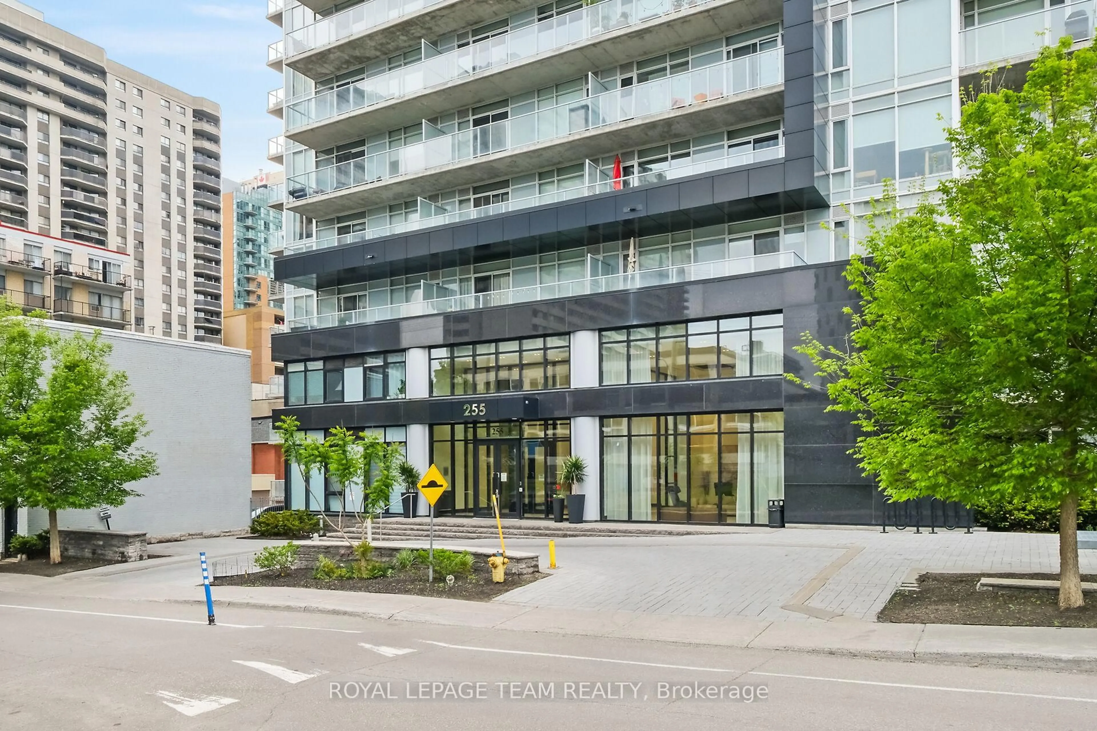 Unknown for 255 Bay St #909, Ottawa Ontario K1R 0C5