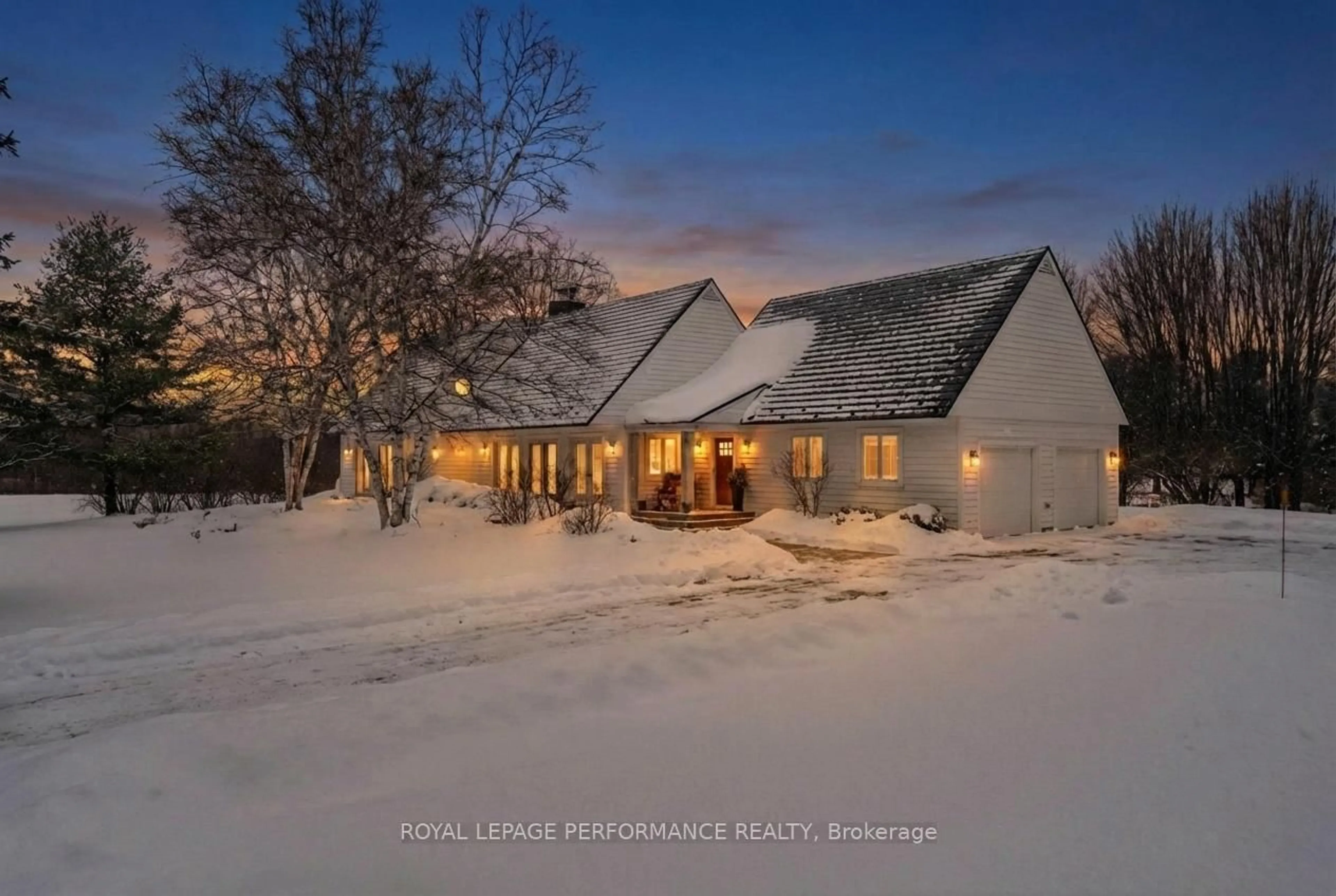 A pic from outside/outdoor area/front of a property/back of a property/a pic from drone, street for 18537 Stonehouse Point Rd, South Glengarry Ontario K6H 5R5