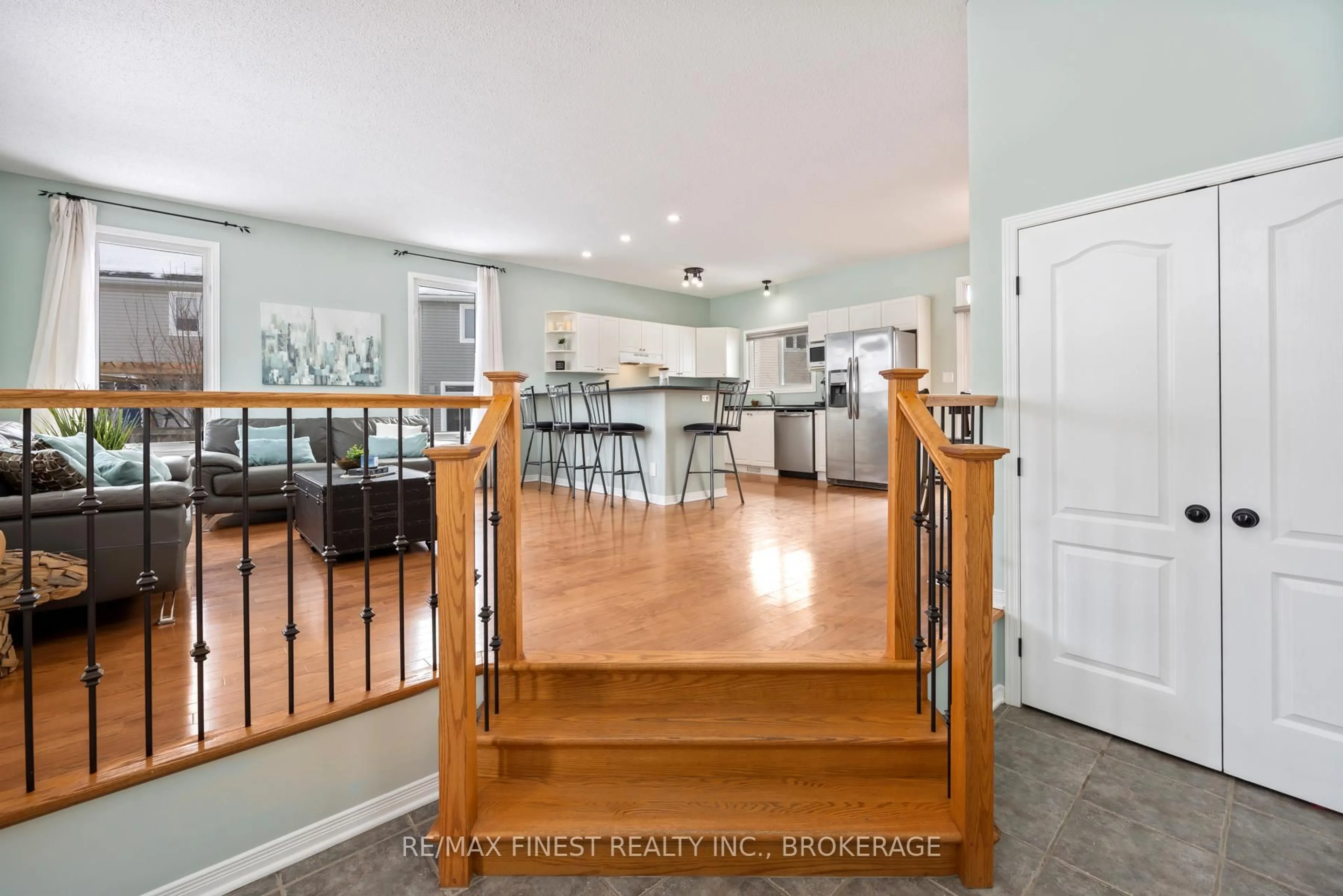 Open concept kitchen, unknown for 513 McCallum St, Kingston Ontario K7K 0B2