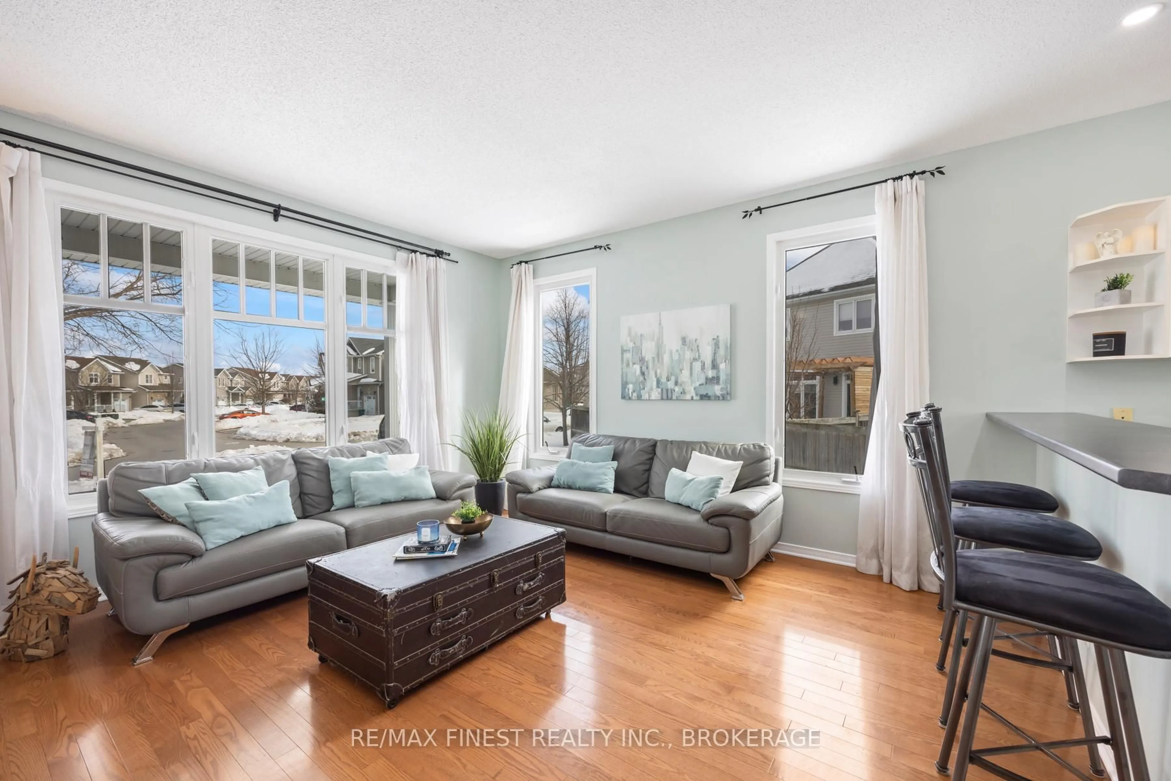 Living room with furniture, unknown for 513 McCallum St, Kingston Ontario K7K 0B2