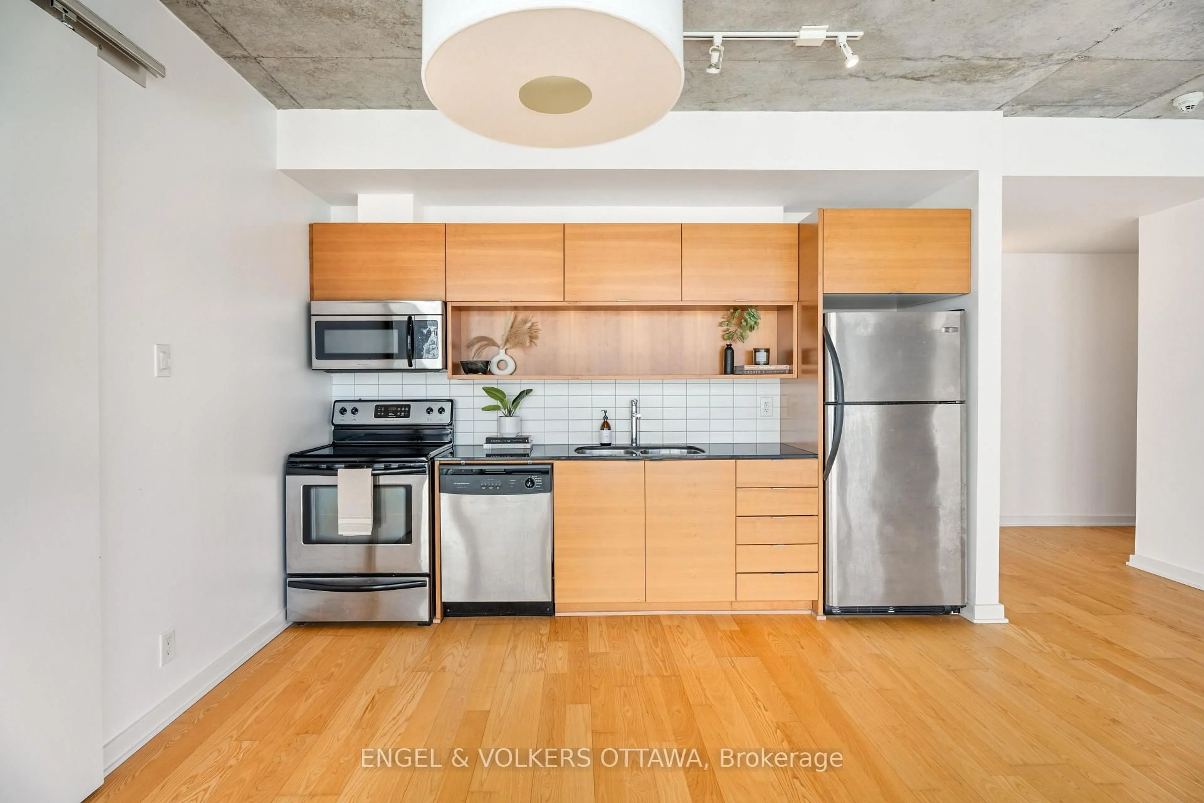 Unknown for 324 Laurier Ave #1610, Ottawa Ontario K1P 0A4