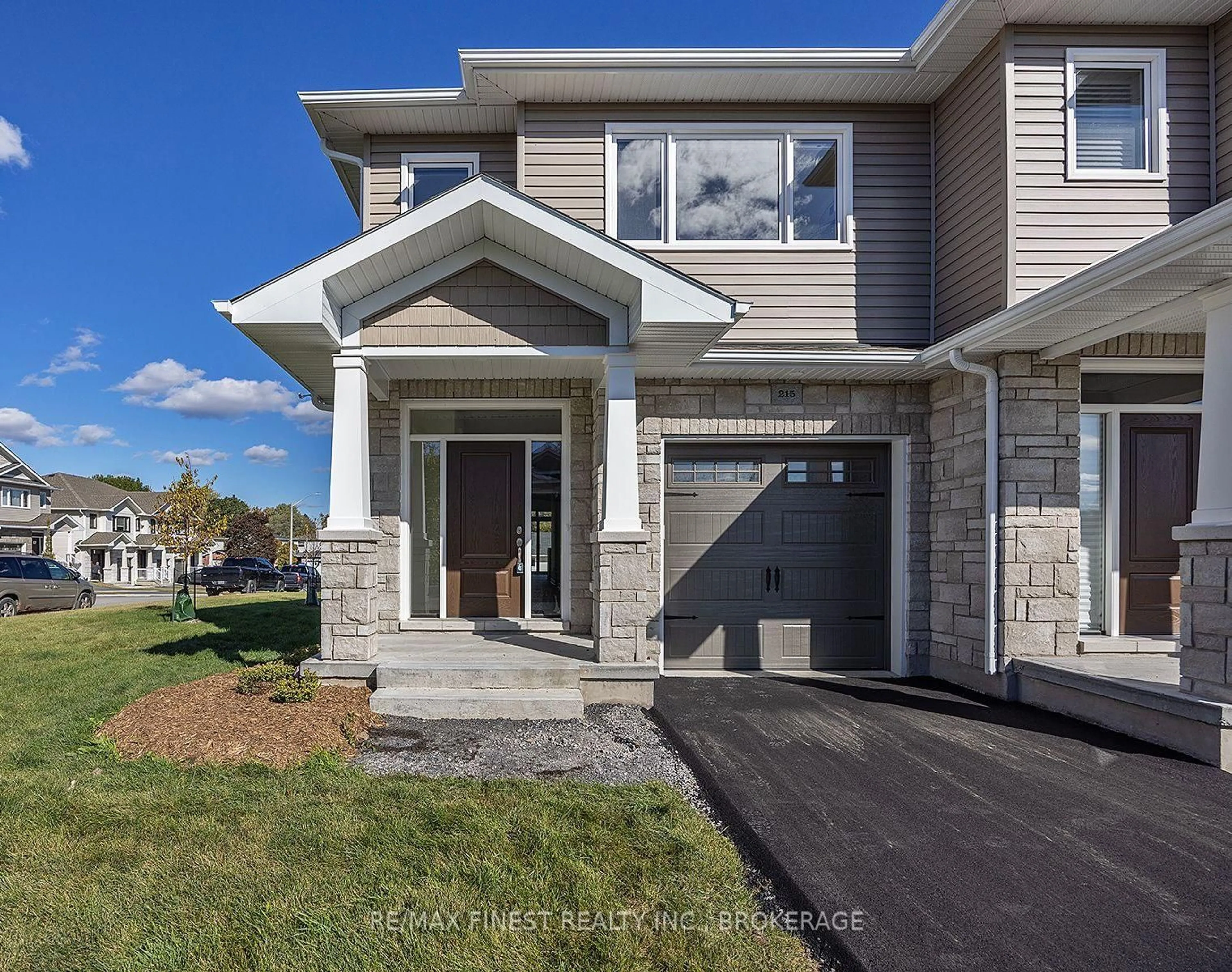 Unknown for 215 HERITAGE PARK Dr, Greater Napanee Ontario K7R 3Y1