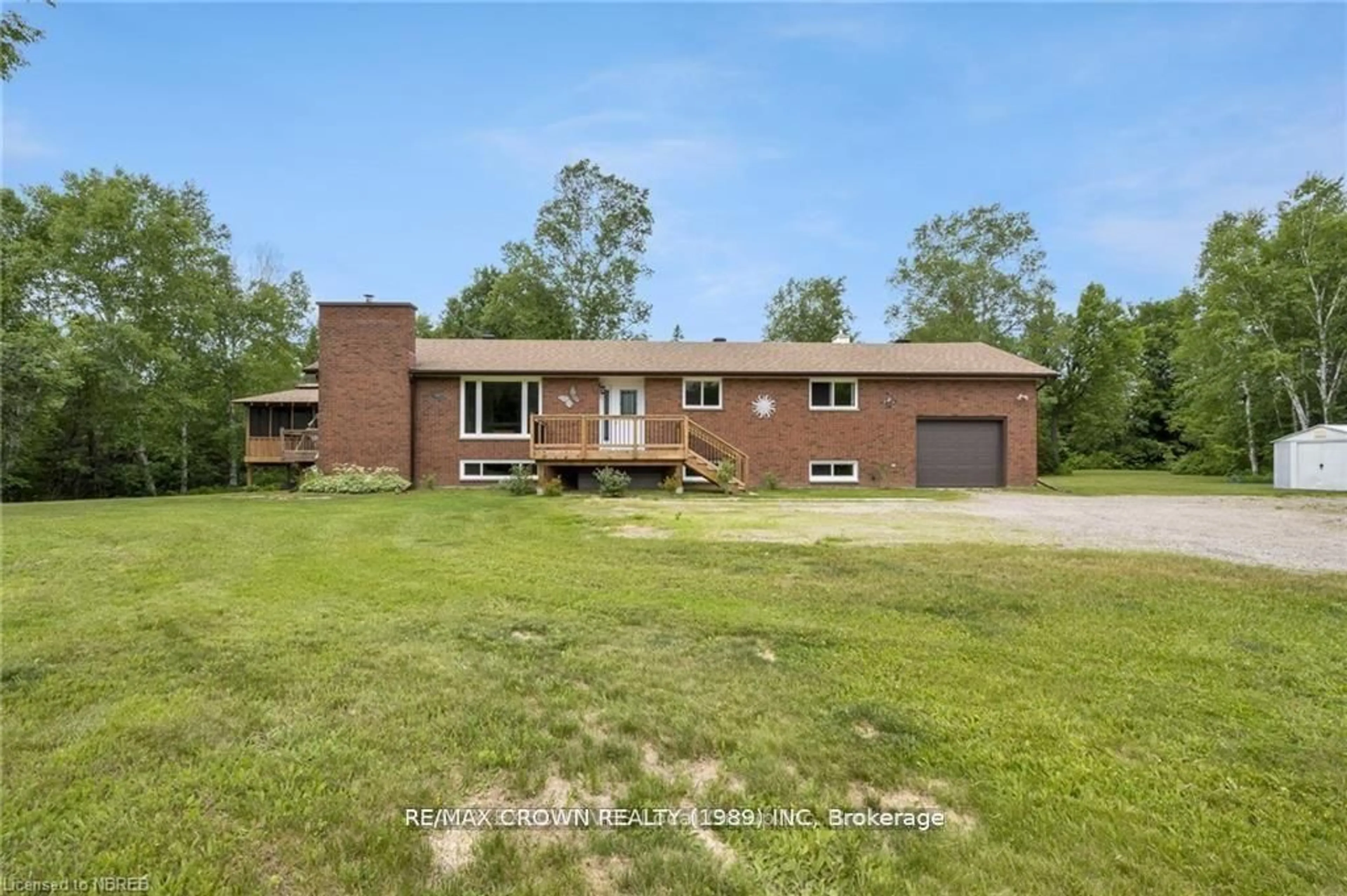 A pic from outside/outdoor area/front of a property/back of a property/a pic from drone, building for 518 Northriver Rd, Unorganized Townships Ontario P0H 2A0