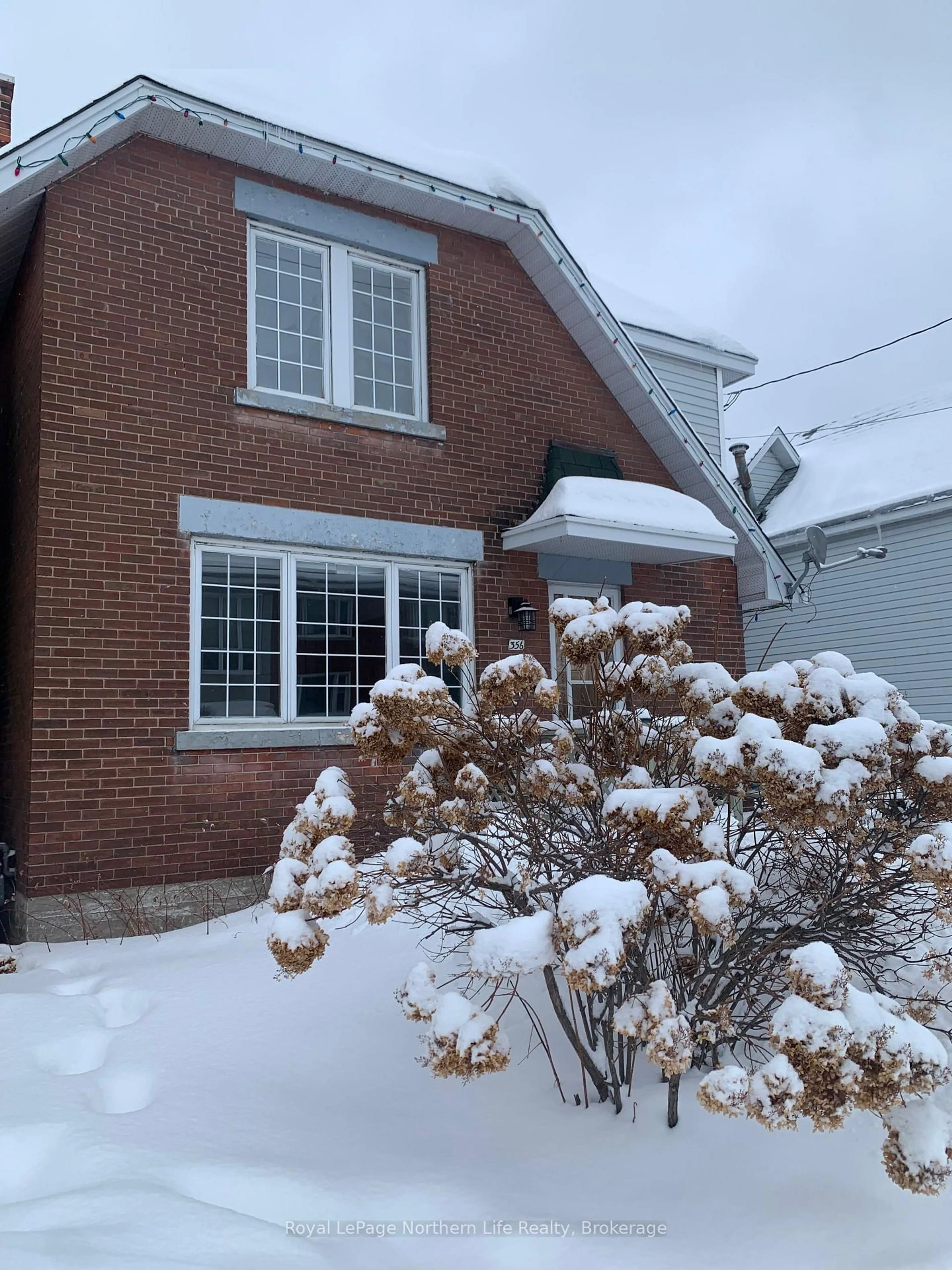 Home with brick exterior material, street for 356 WORTHINGTON St, North Bay Ontario P1B 3B6