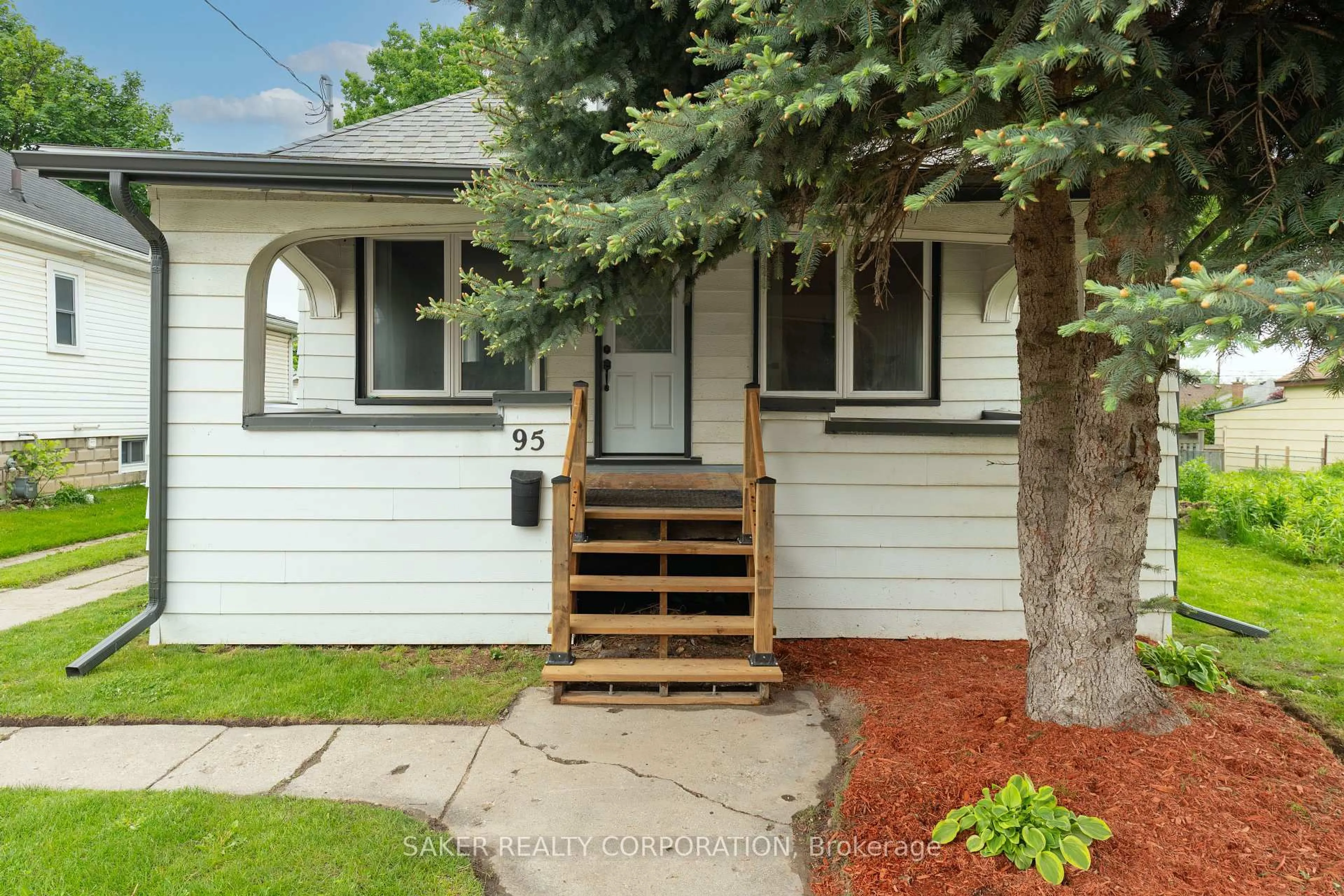 Home with vinyl exterior material, street for 95 Adelaide St, London South Ontario N5Z 3K6