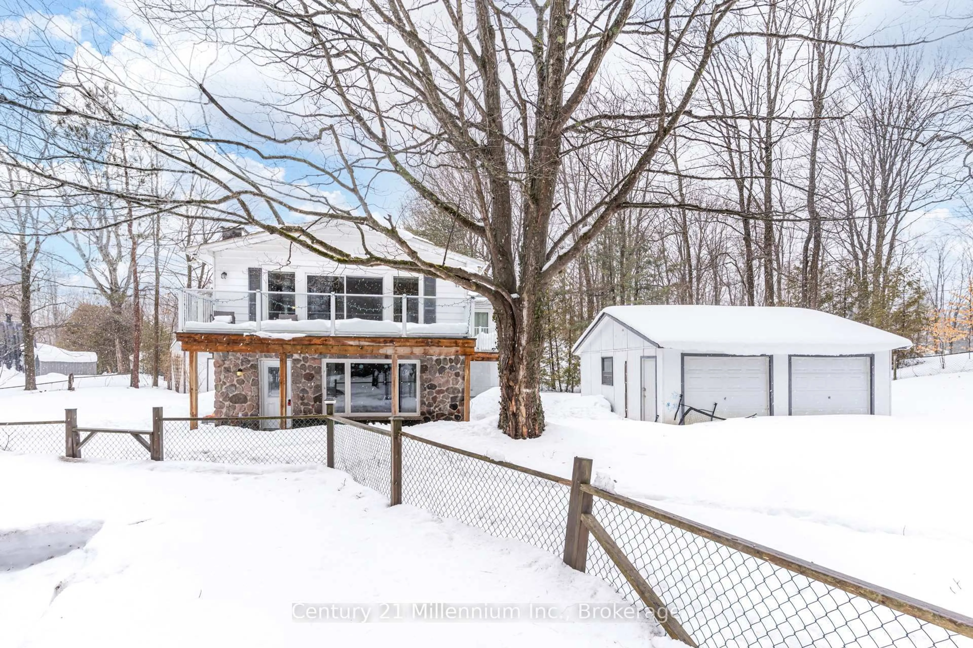 A pic from outside/outdoor area/front of a property/back of a property/a pic from drone, unknown for 6 Burton Cres, South Bruce Peninsula Ontario N0H 2G0