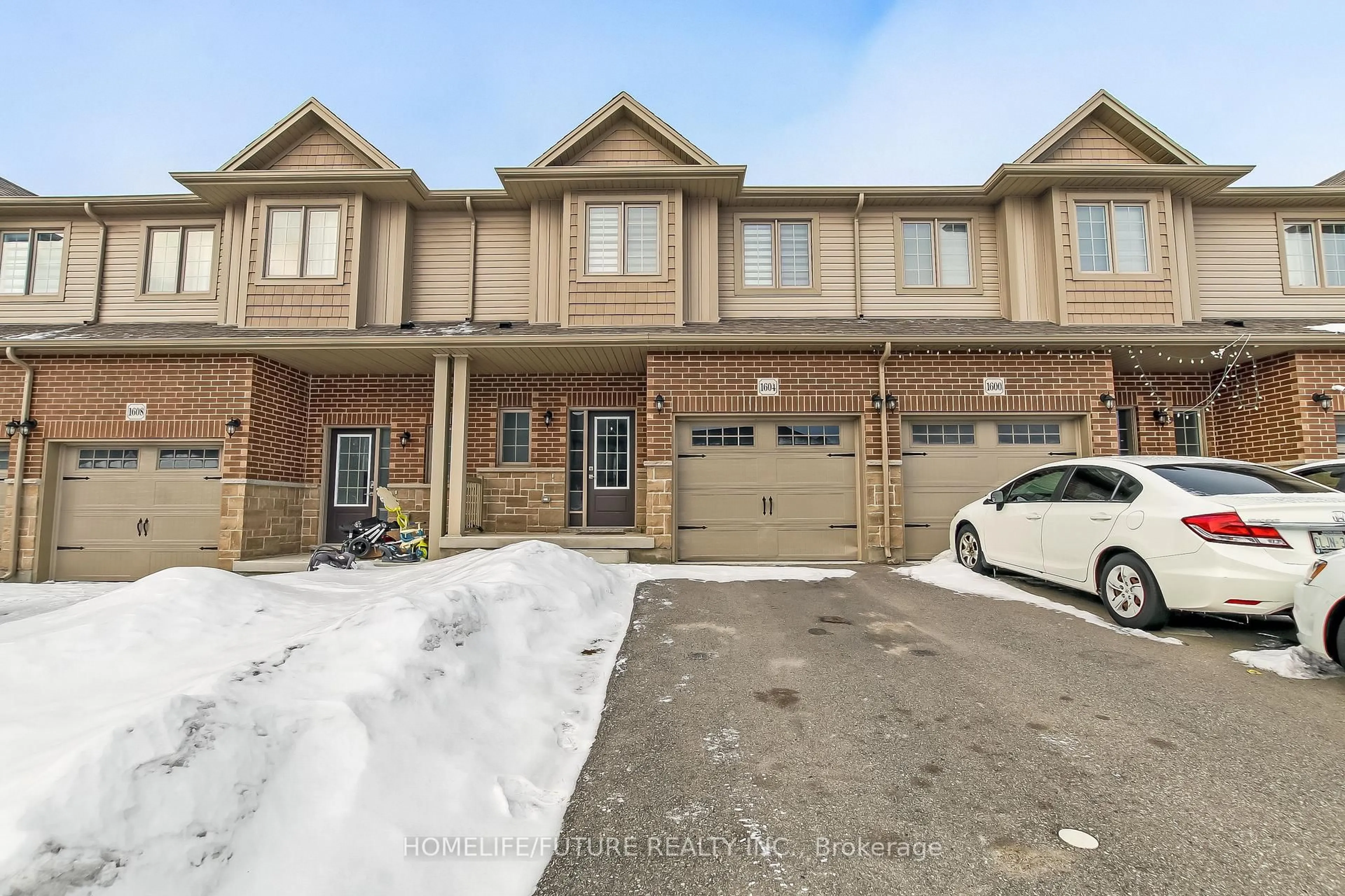 A pic from outside/outdoor area/front of a property/back of a property/a pic from drone, street for 1604 Dunkirk Ave, Woodstock Ontario N0J 1M0