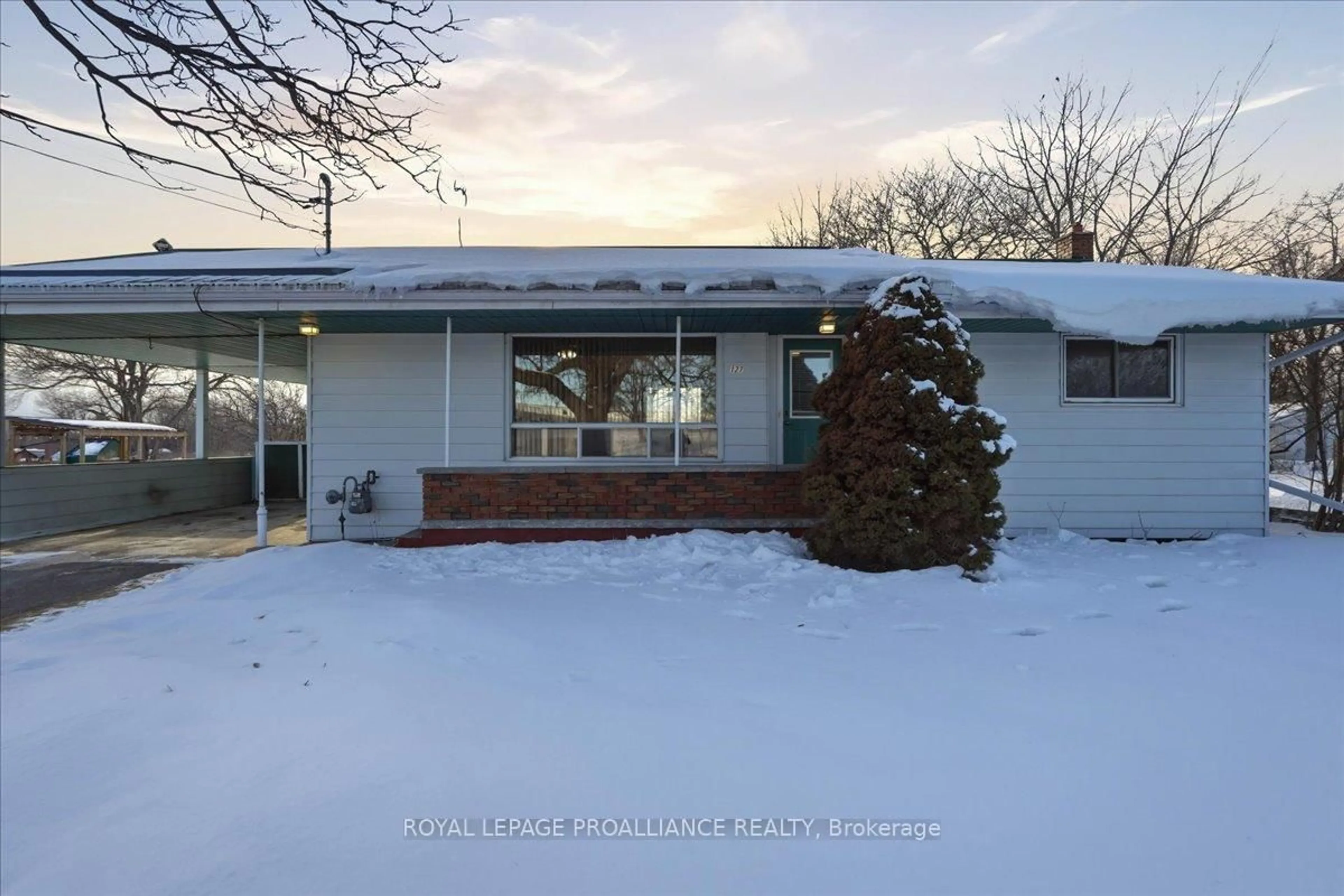 A pic from outside/outdoor area/front of a property/back of a property/a pic from drone, unknown for 127 Aikins Rd, Quinte West Ontario K8N 4Z2