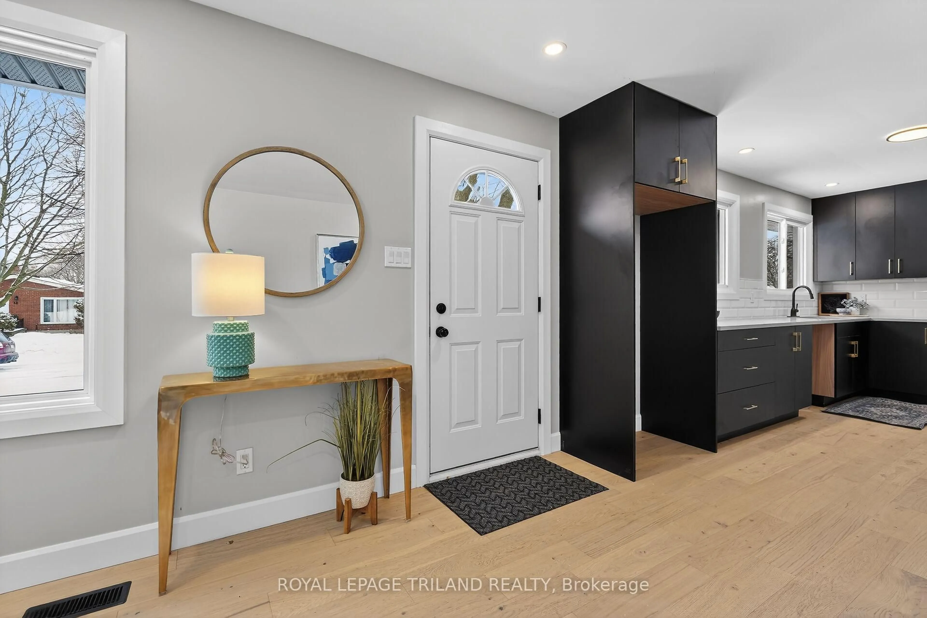 Indoor entryway for 78 Mark St, London East Ontario N5V 2G5