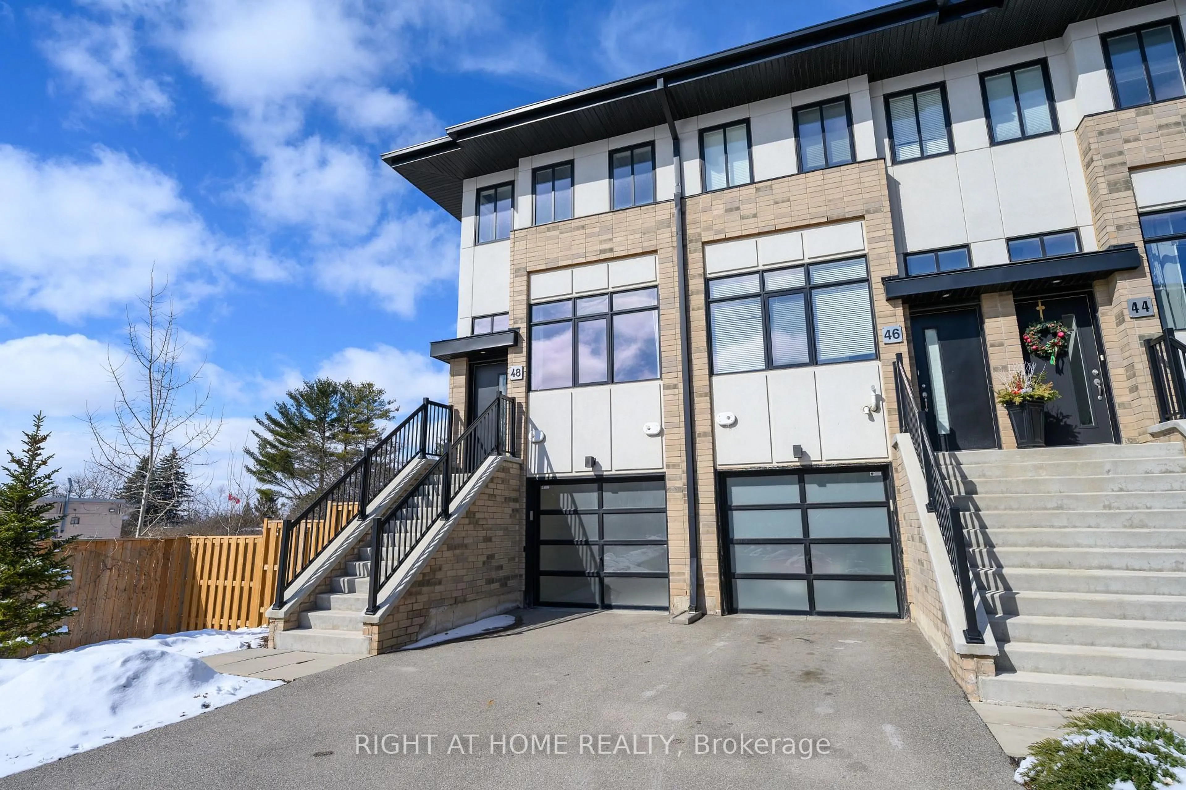 Unknown for 48 Markle Cres, Hamilton Ontario L9G 0H3