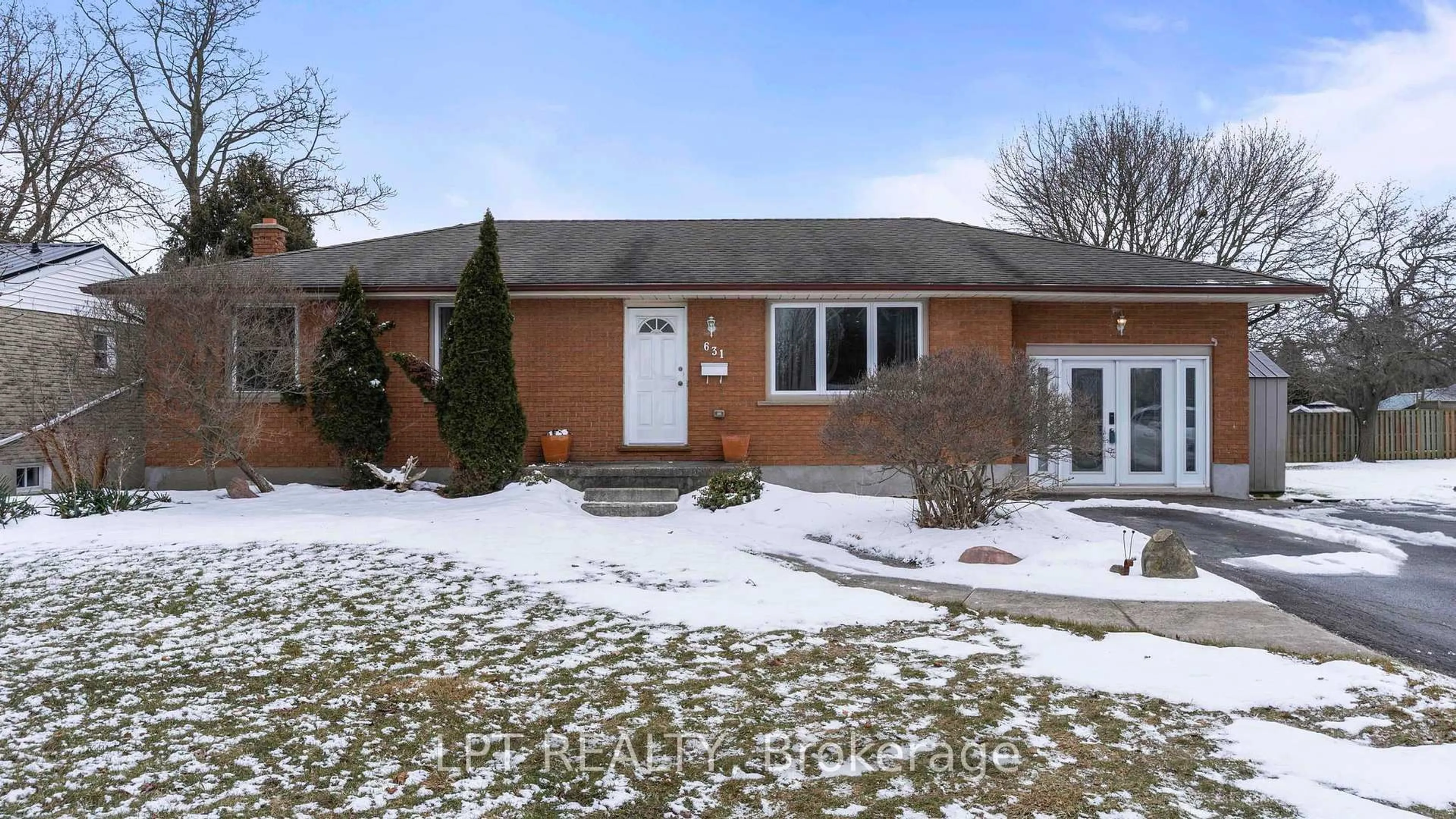 Home with brick exterior material, street for 631 Elm St, St. Thomas Ontario N5R 1K9