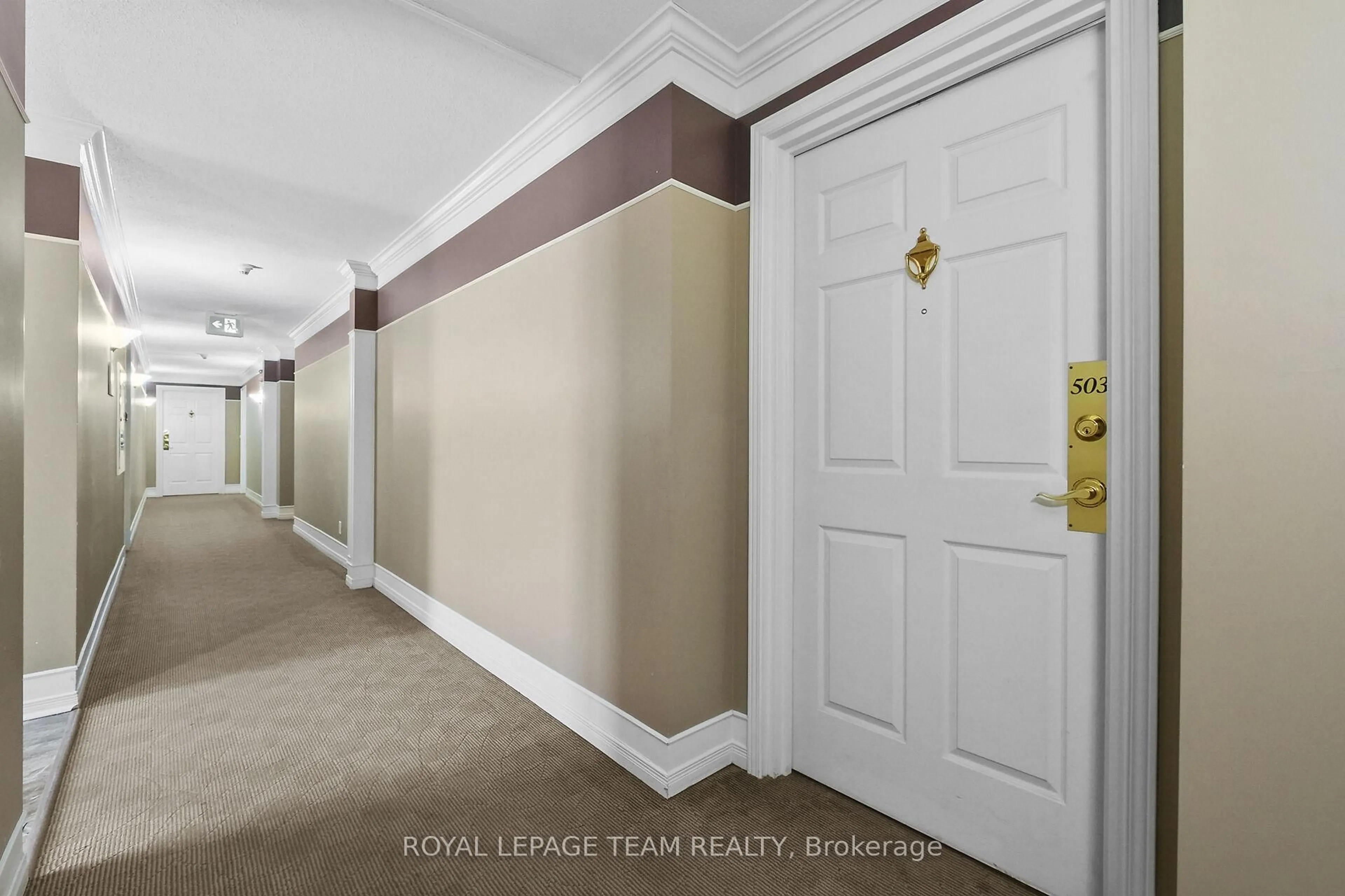 Indoor foyer for 136 Edwards St #503, Clarence-Rockland Ontario K4K 1T5