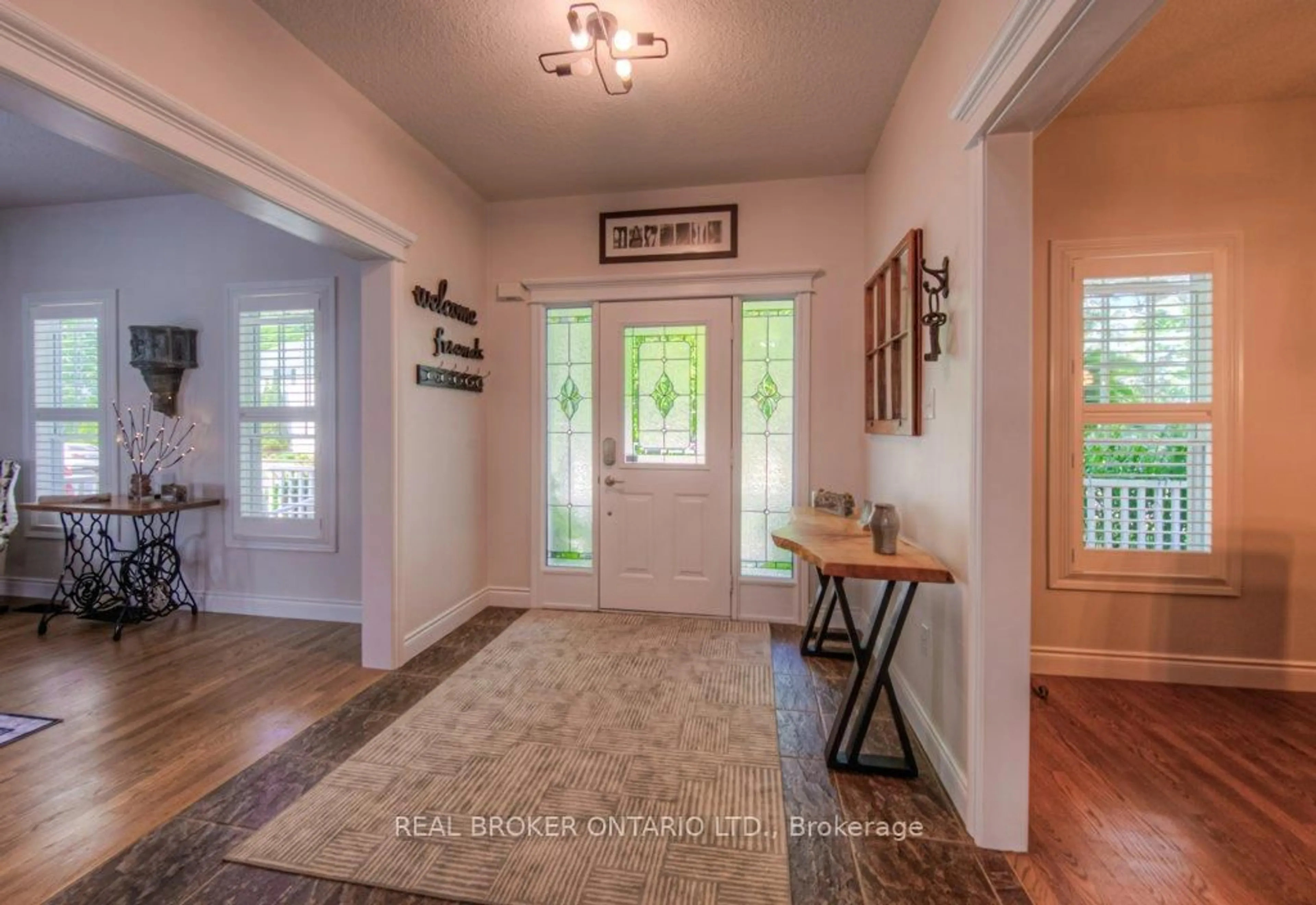 Indoor entryway for 177 Old Maple Blvd, Guelph/Eramosa Ontario N0B 2K0