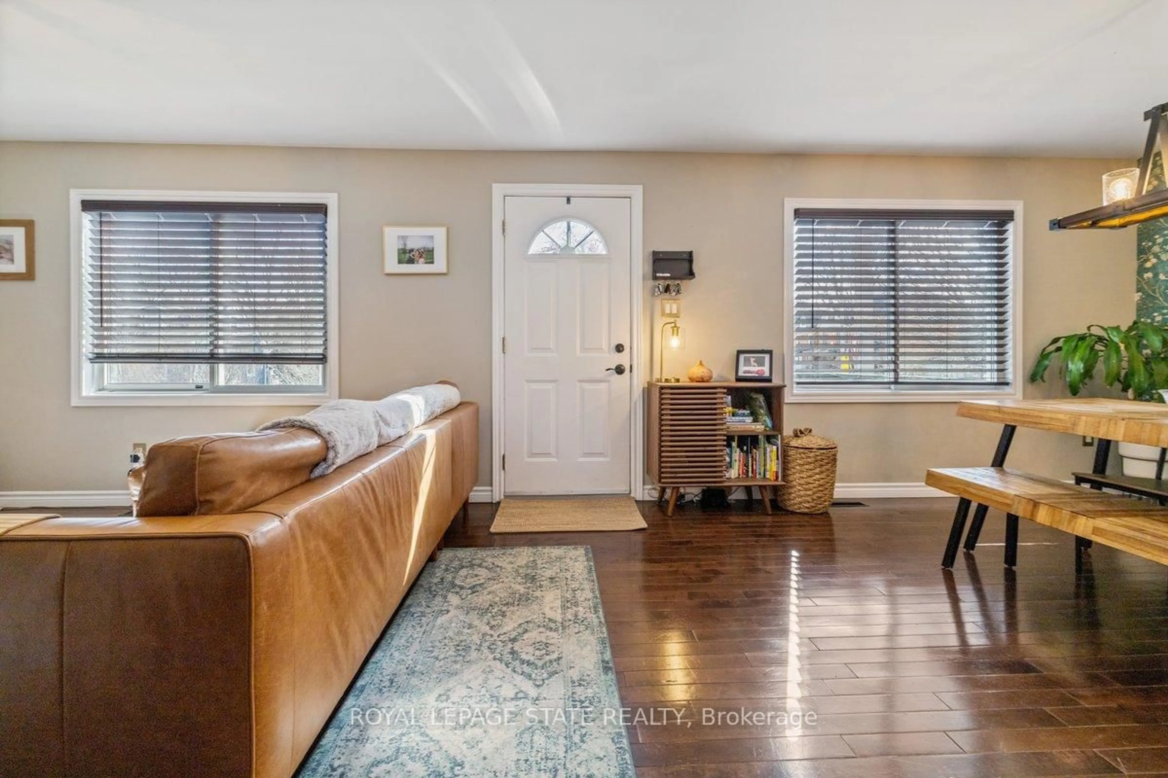 Living room with furniture, unknown for 41 Baldwin St, Hamilton Ontario L9H 1A7