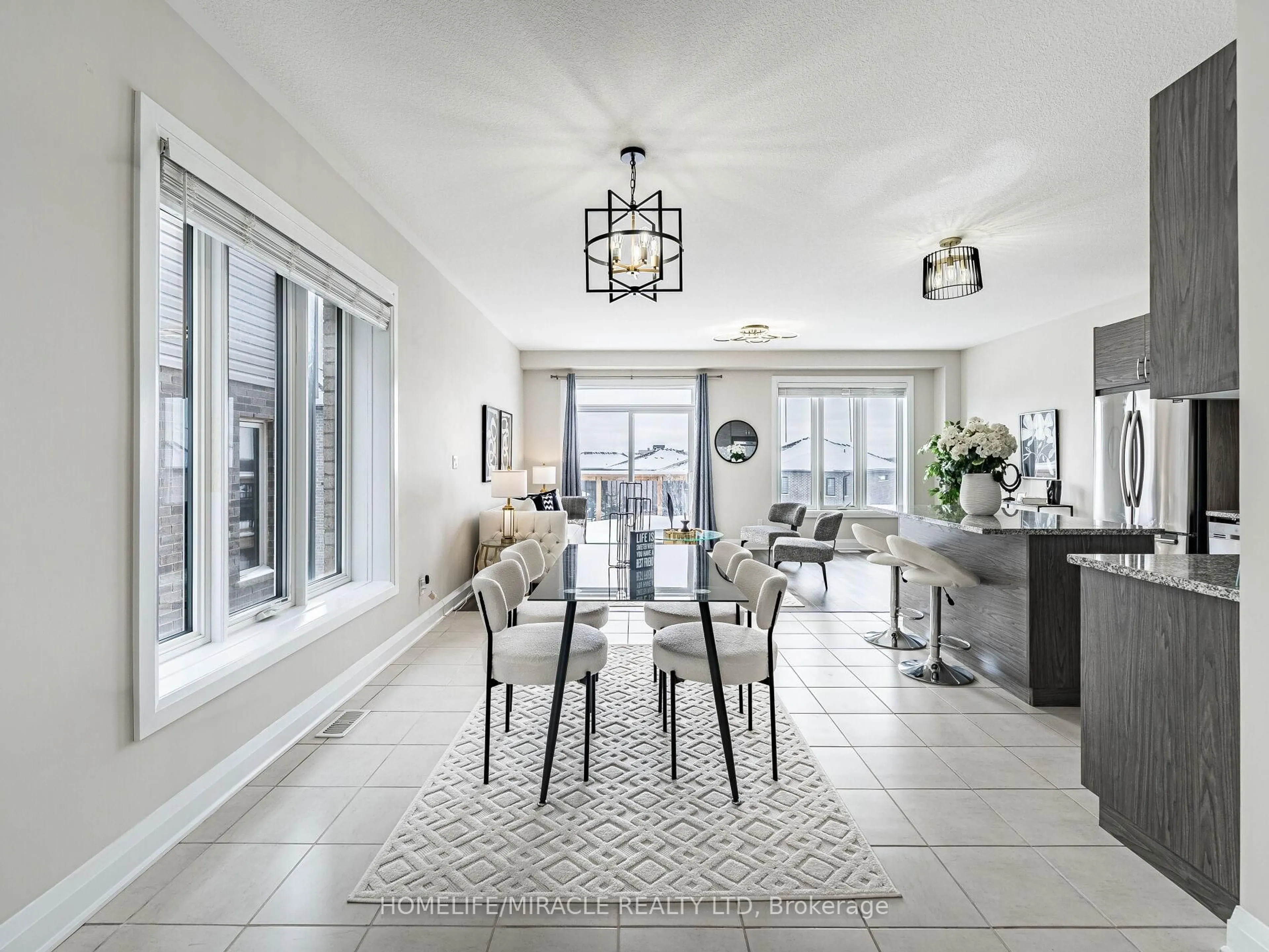 Dining room, ceramic/tile floor for 677 Thomas Slee Dr, Kitchener Ontario N2P 0J1