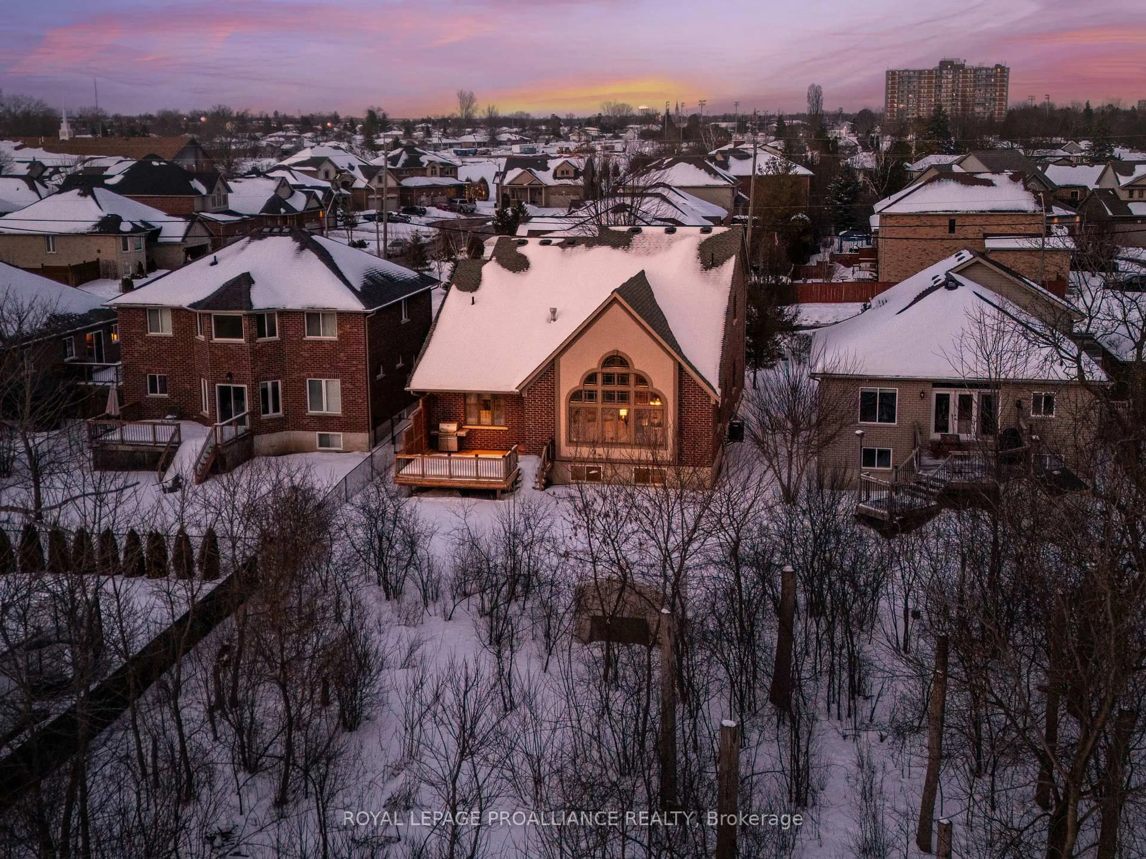 A pic from outside/outdoor area/front of a property/back of a property/a pic from drone, unknown for 240 Avondale Rd, Belleville Ontario K8P 0B6
