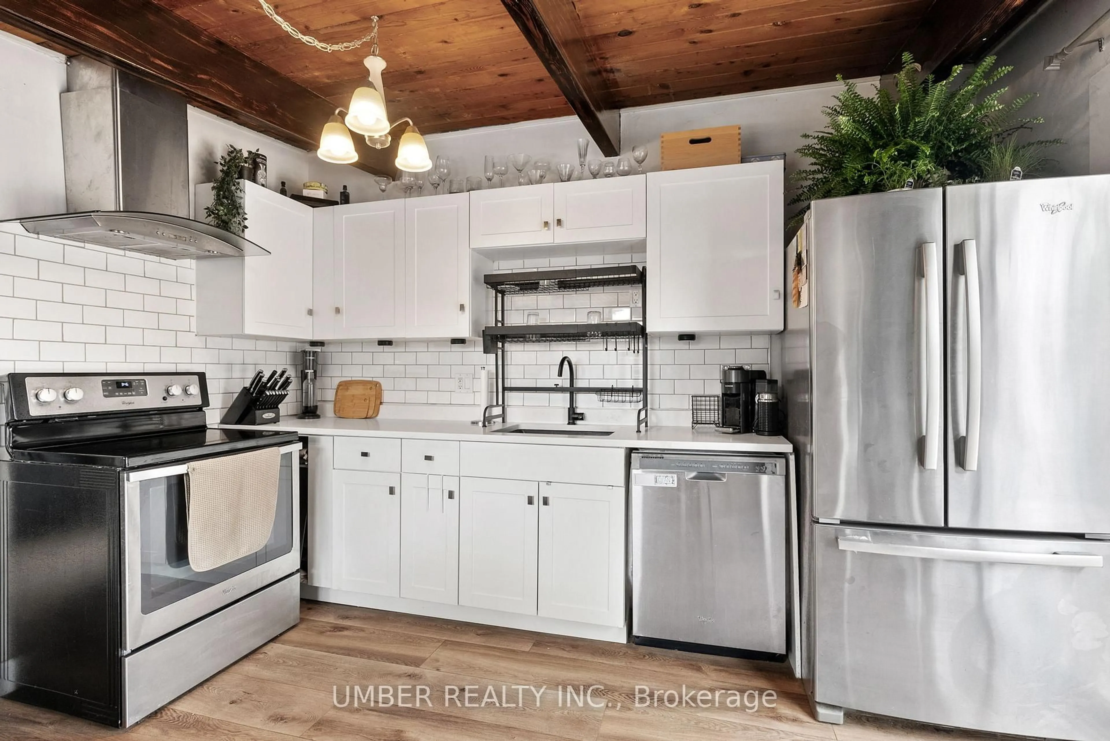 Open concept kitchen, unknown for 2580 Roman Ave, Ottawa Ontario K2B 7X9