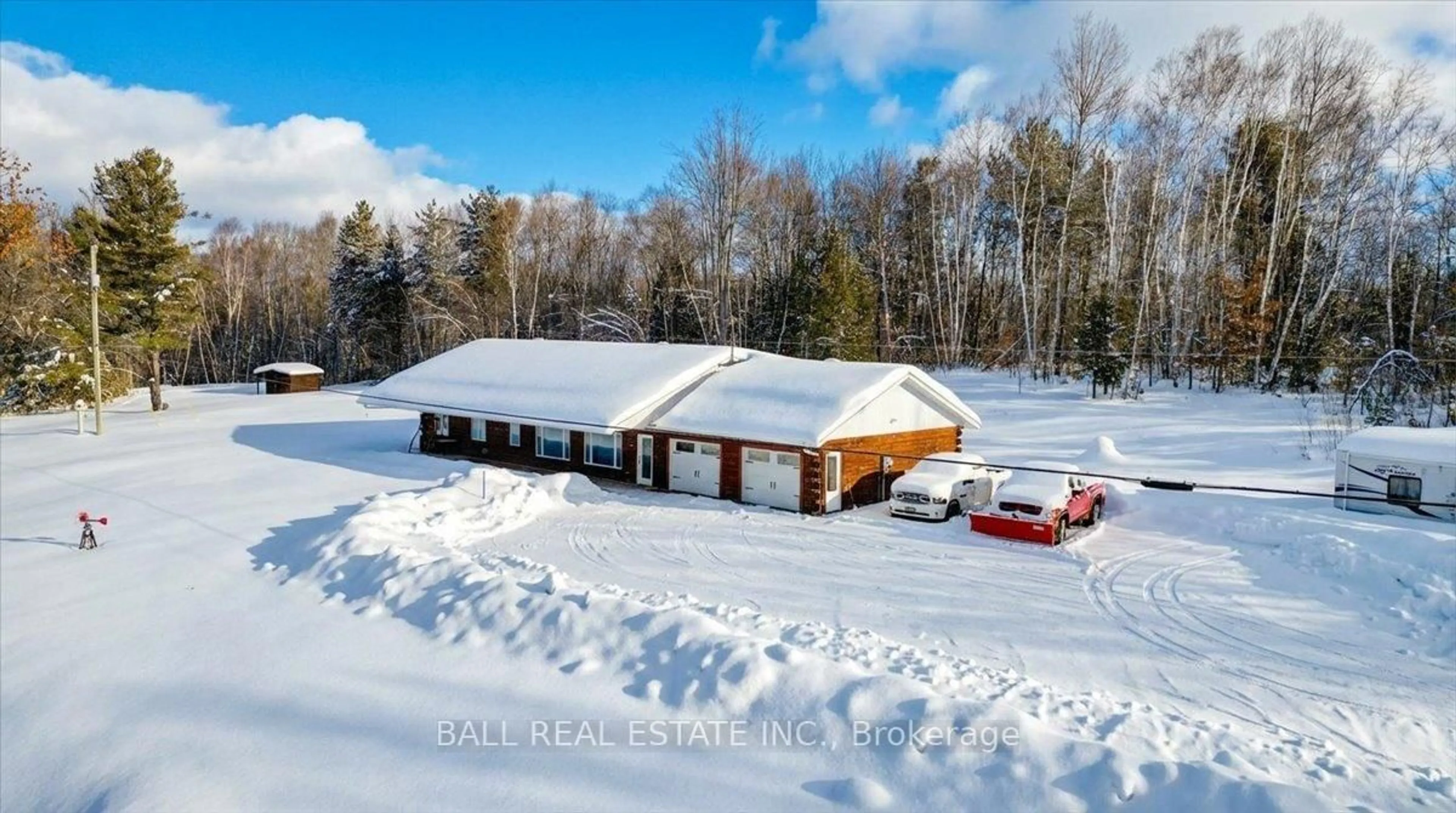 A pic from outside/outdoor area/front of a property/back of a property/a pic from drone, building for 250 Lakeview Rd, Bancroft Ontario K0L 1C0