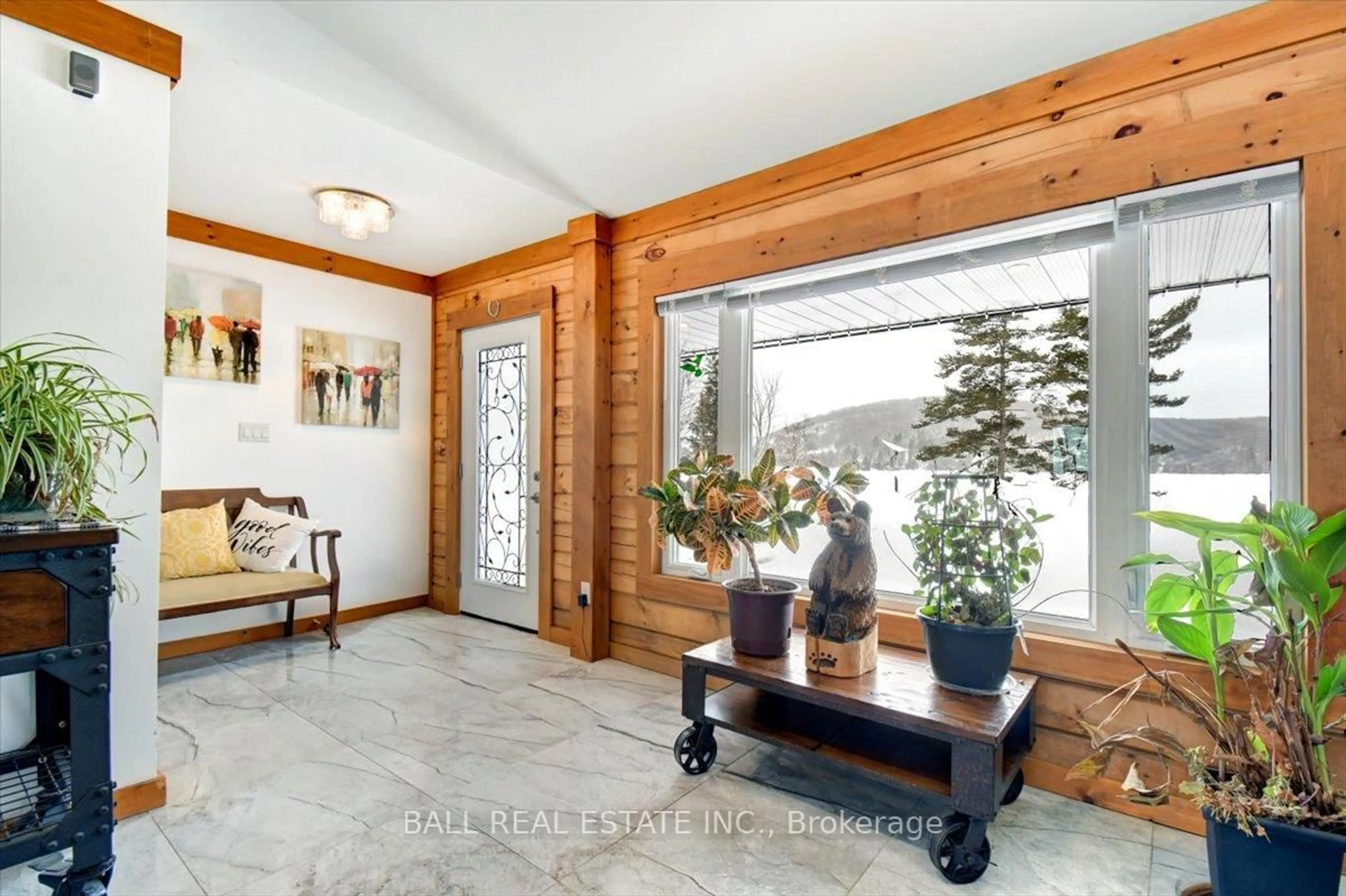 Indoor entryway for 250 Lakeview Rd, Bancroft Ontario K0L 1C0