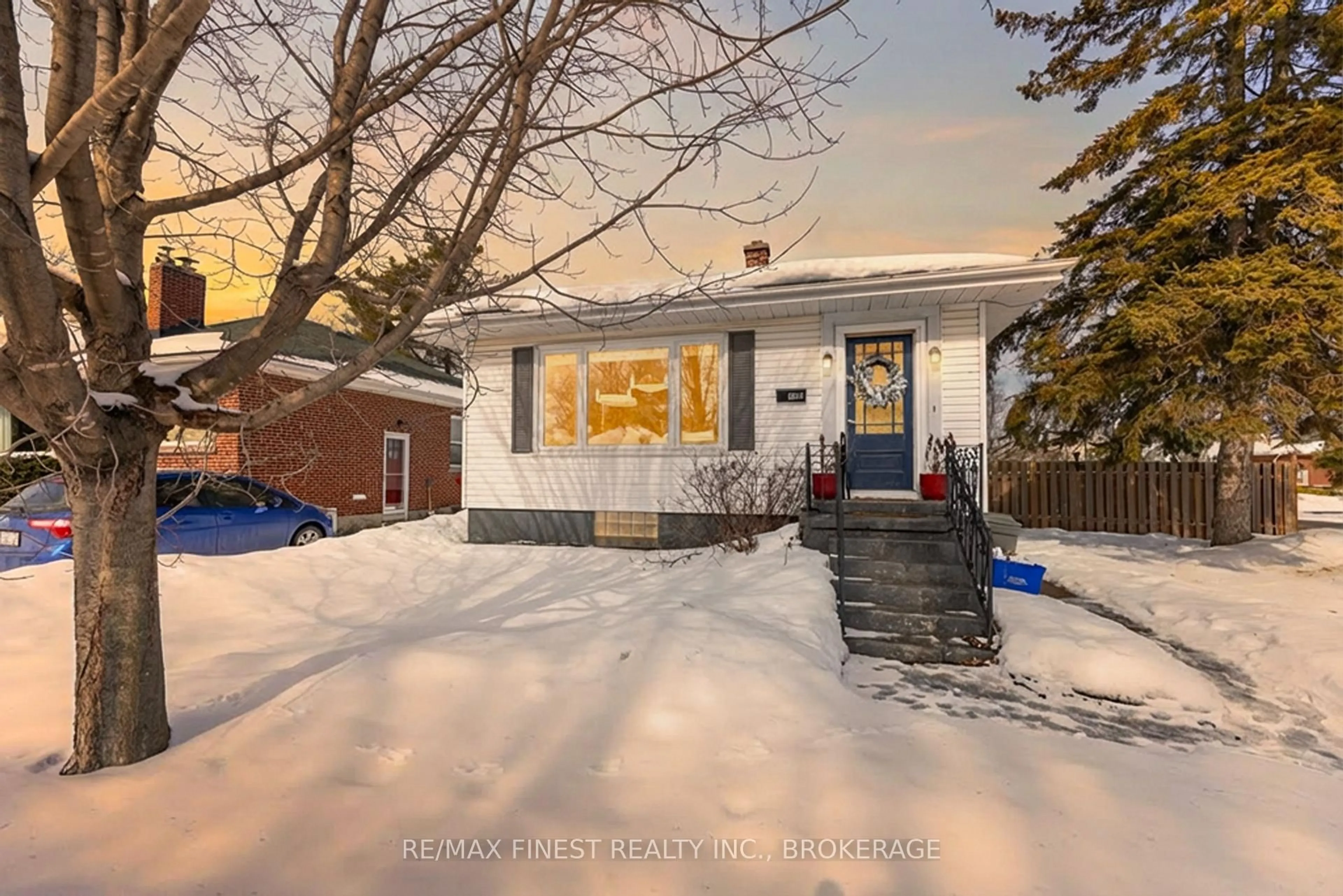 A pic from outside/outdoor area/front of a property/back of a property/a pic from drone, street for 155 Carruthers Ave, Kingston Ontario K7L 1M8