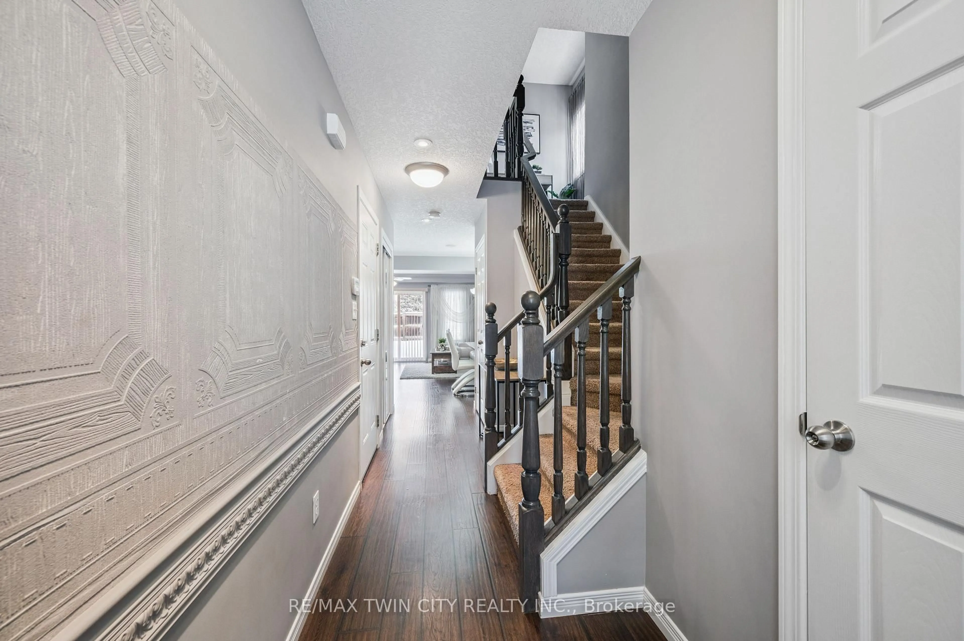 Indoor entryway for 7 Upper Mercer St #A4, Kitchener Ontario N2A 0B7