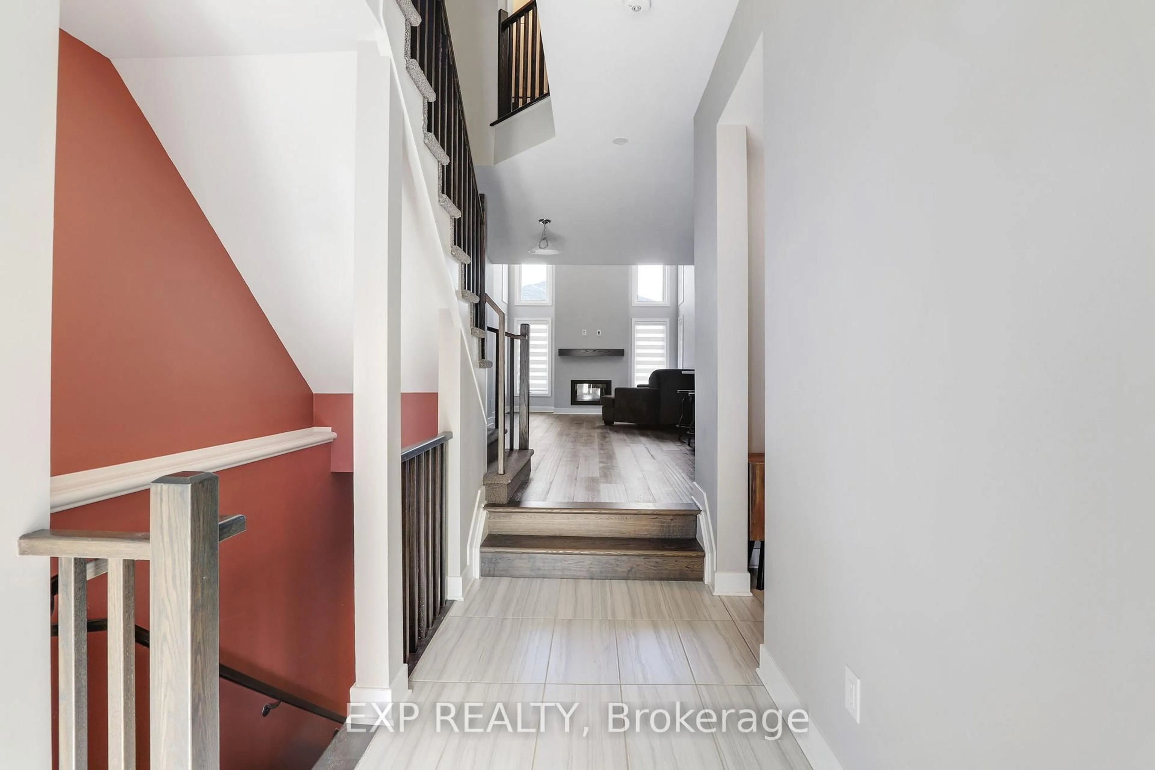 Indoor entryway for 1053 Lunar Glow Cres, Ottawa Ontario K4M 0J9