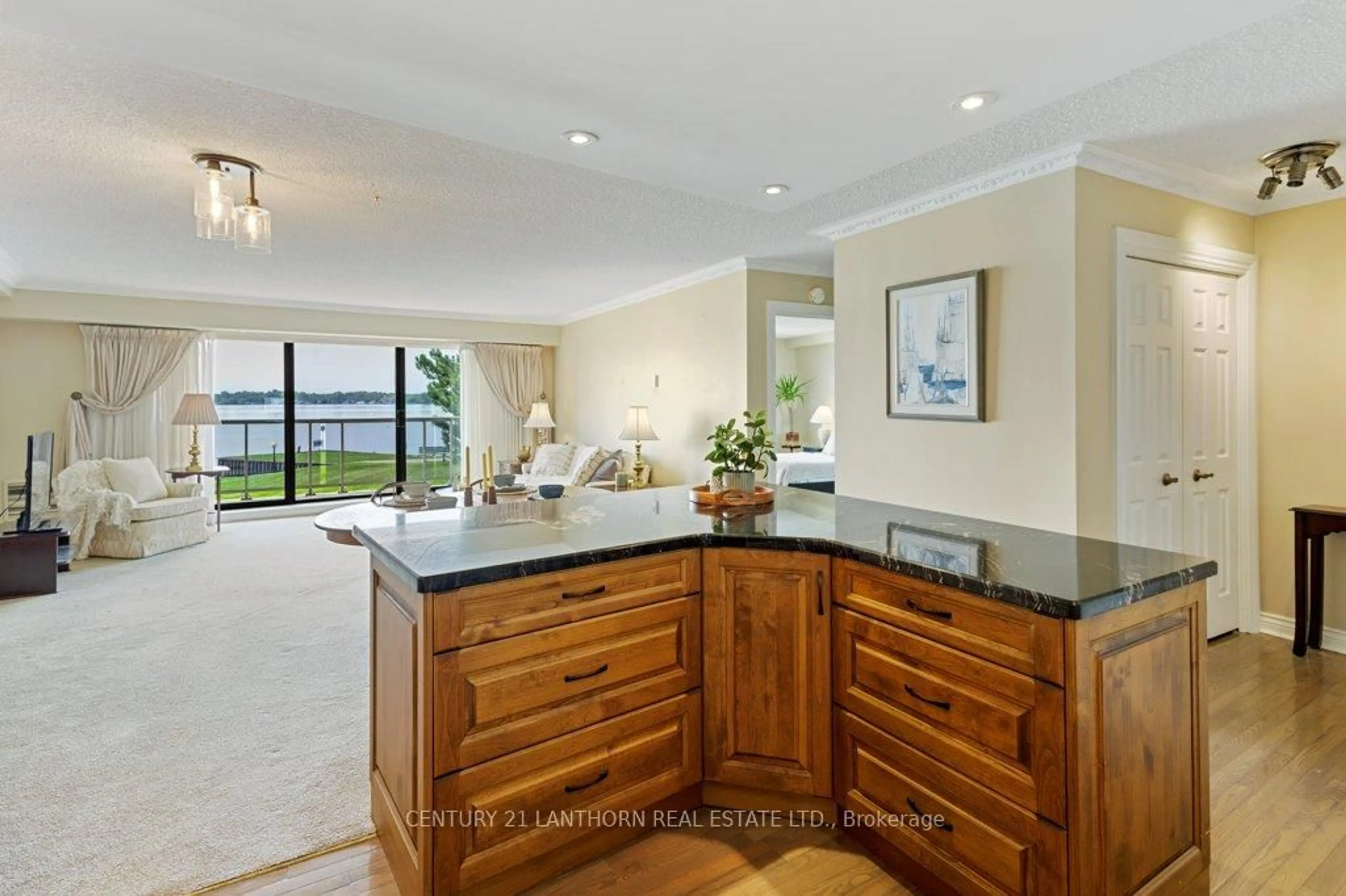 Unknown for 2 South Front St #204, Belleville Ontario K8N 5K7