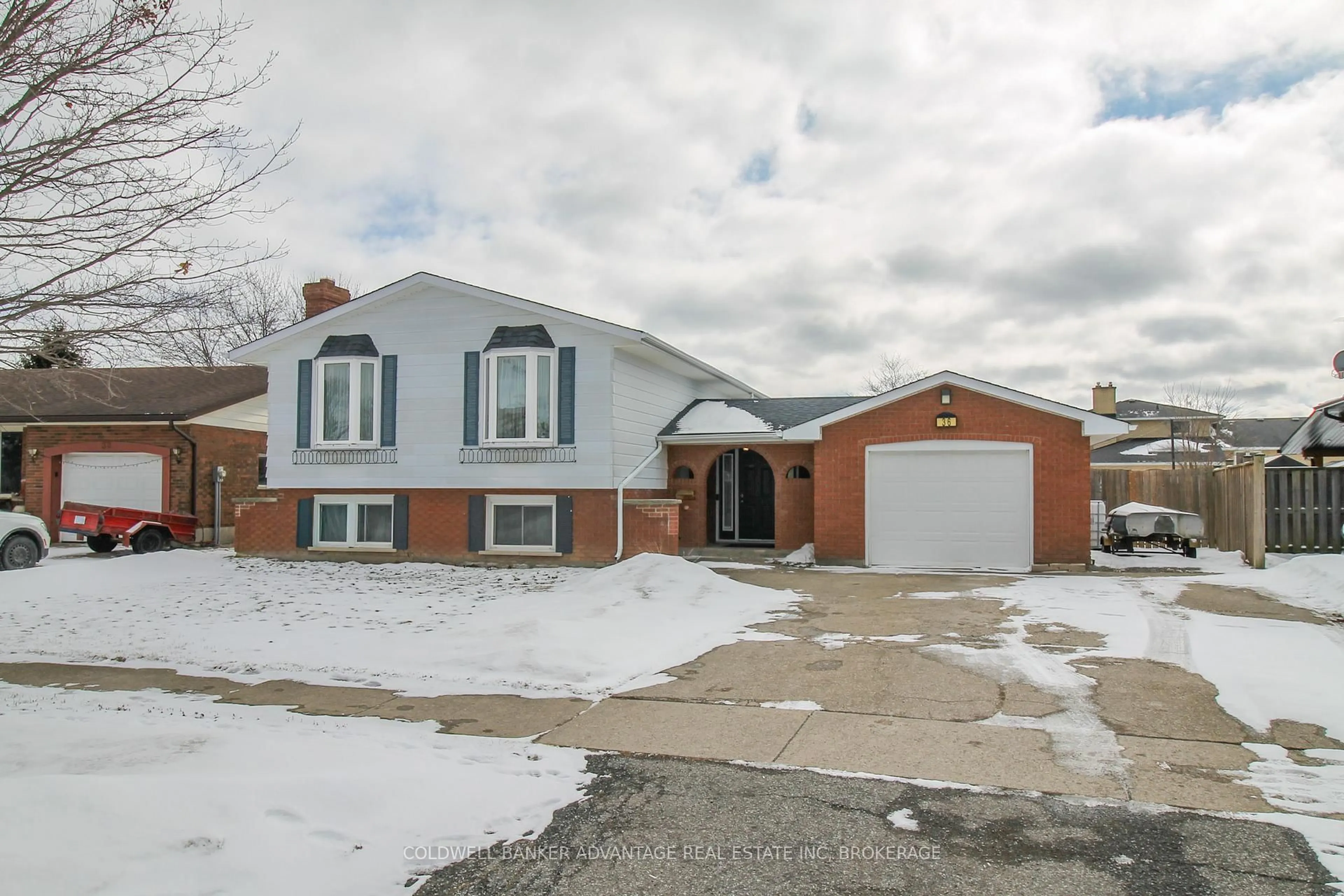 Home with brick exterior material, street for 36 Wellbrook Blvd, Welland Ontario L3C 5T4
