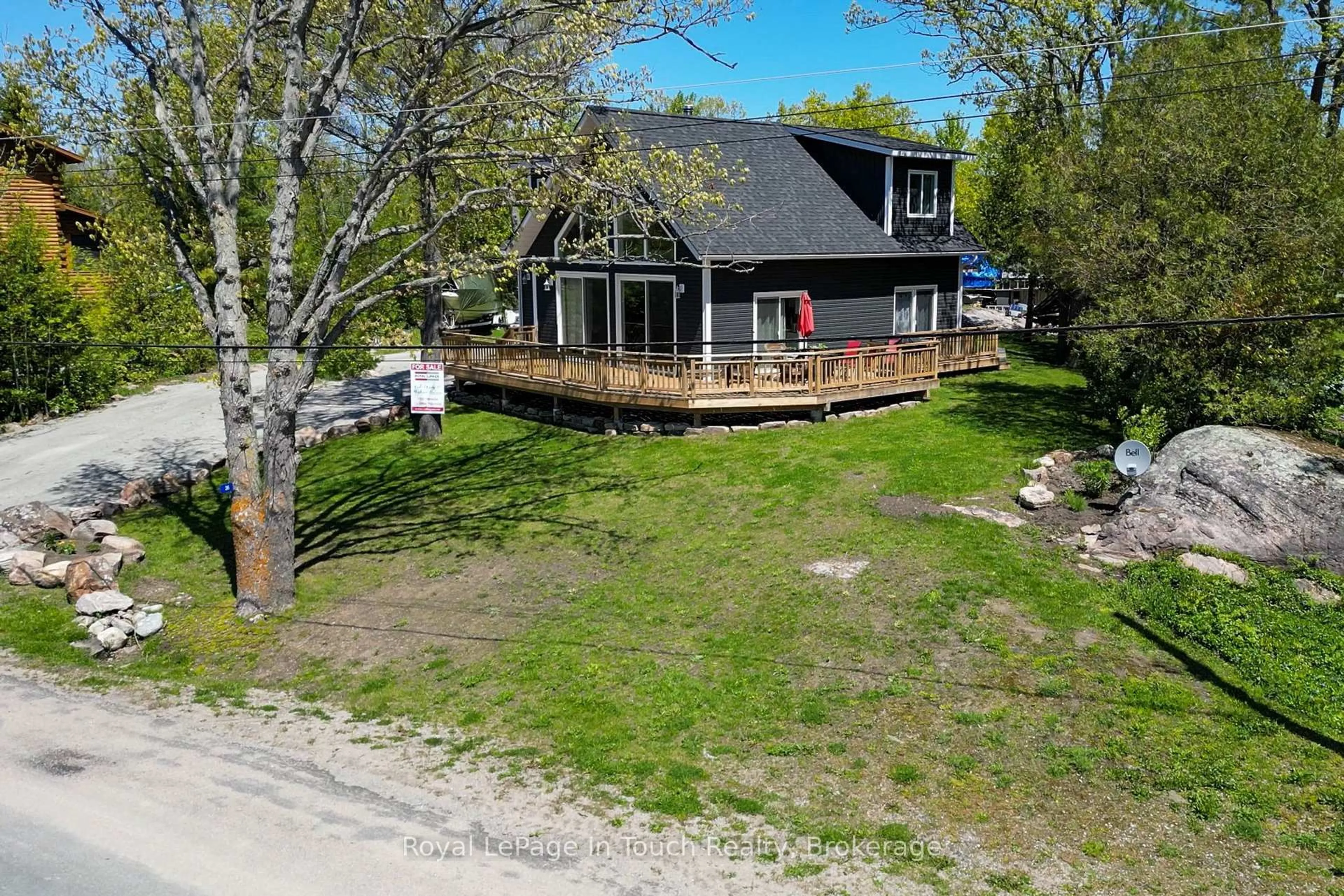 A pic from outside/outdoor area/front of a property/back of a property/a pic from drone, water/lake/river/ocean view for 26 Macey Bay Rd, Georgian Bay Ontario L0K 1S0