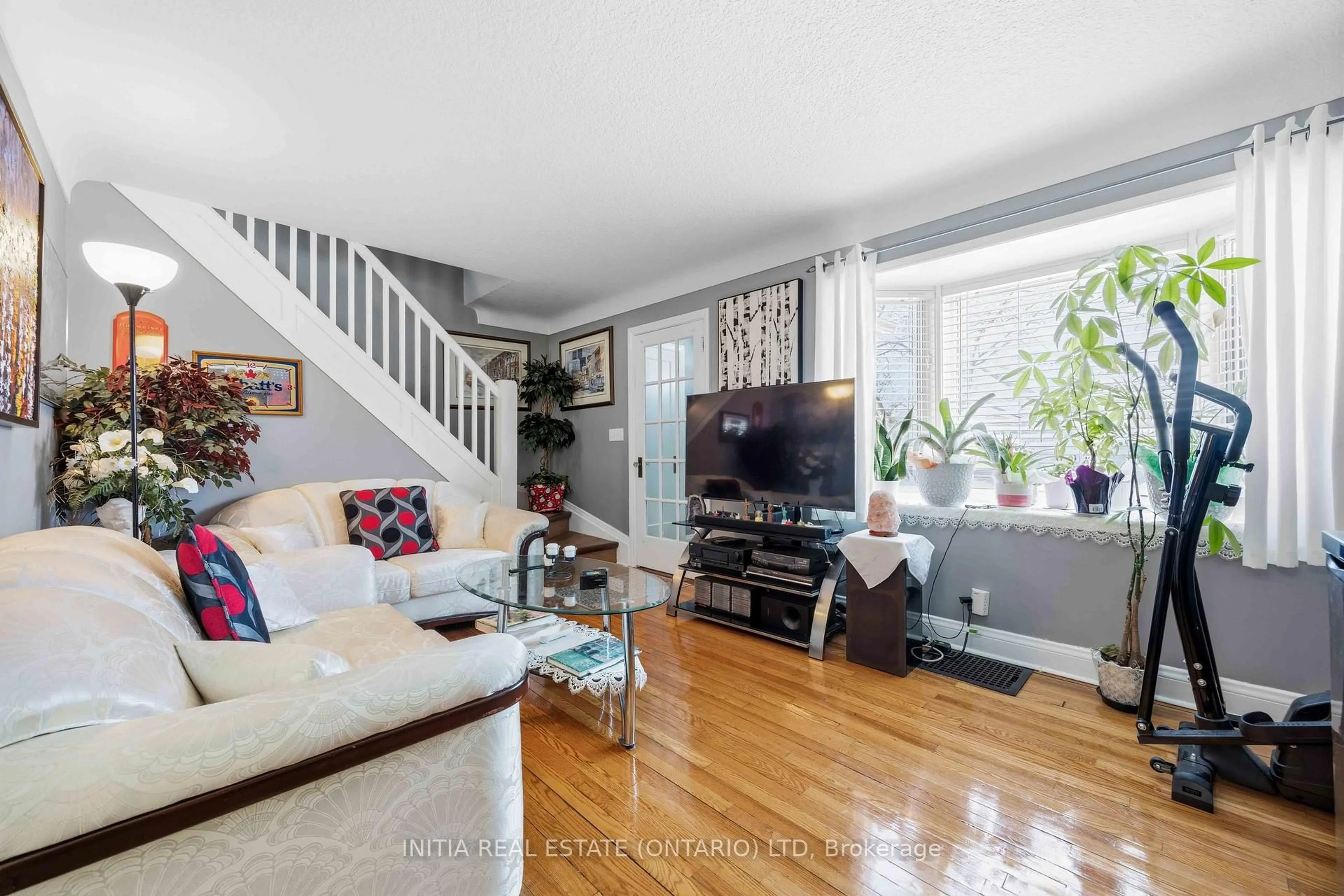 Living room with furniture, unknown for 310 Conrad St, Sarnia Ontario N7T 3K6