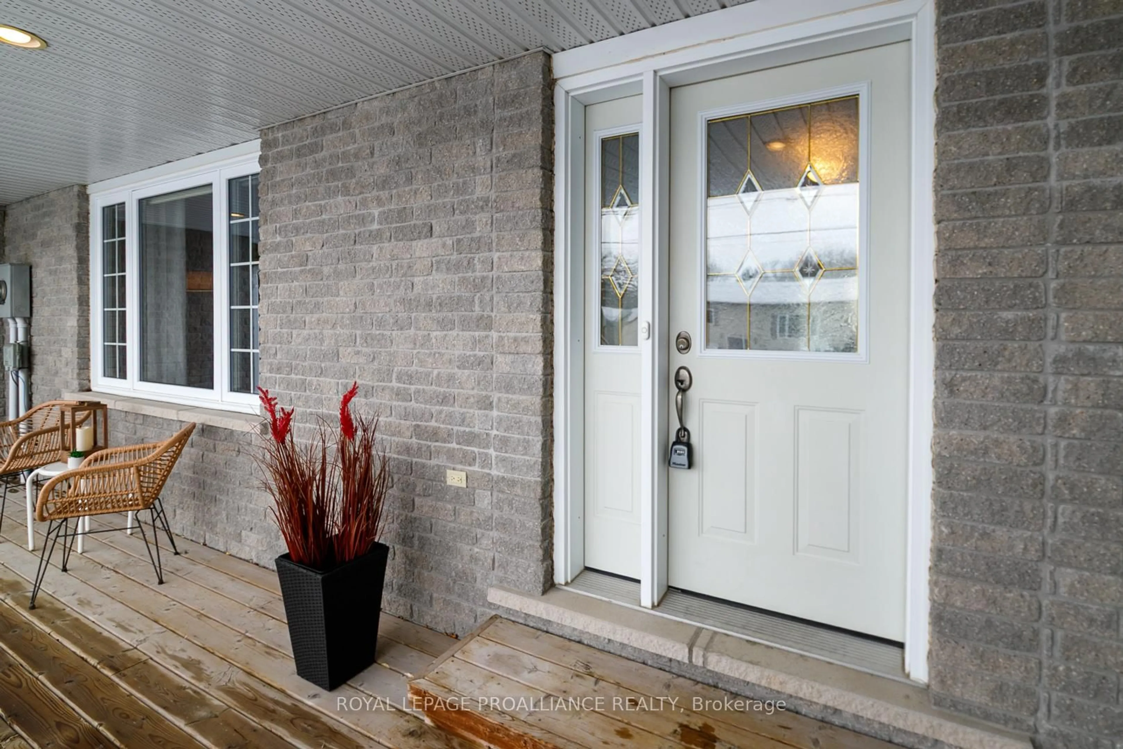 Indoor entryway for 12 Butler St, Brighton Ontario K0K 1H0