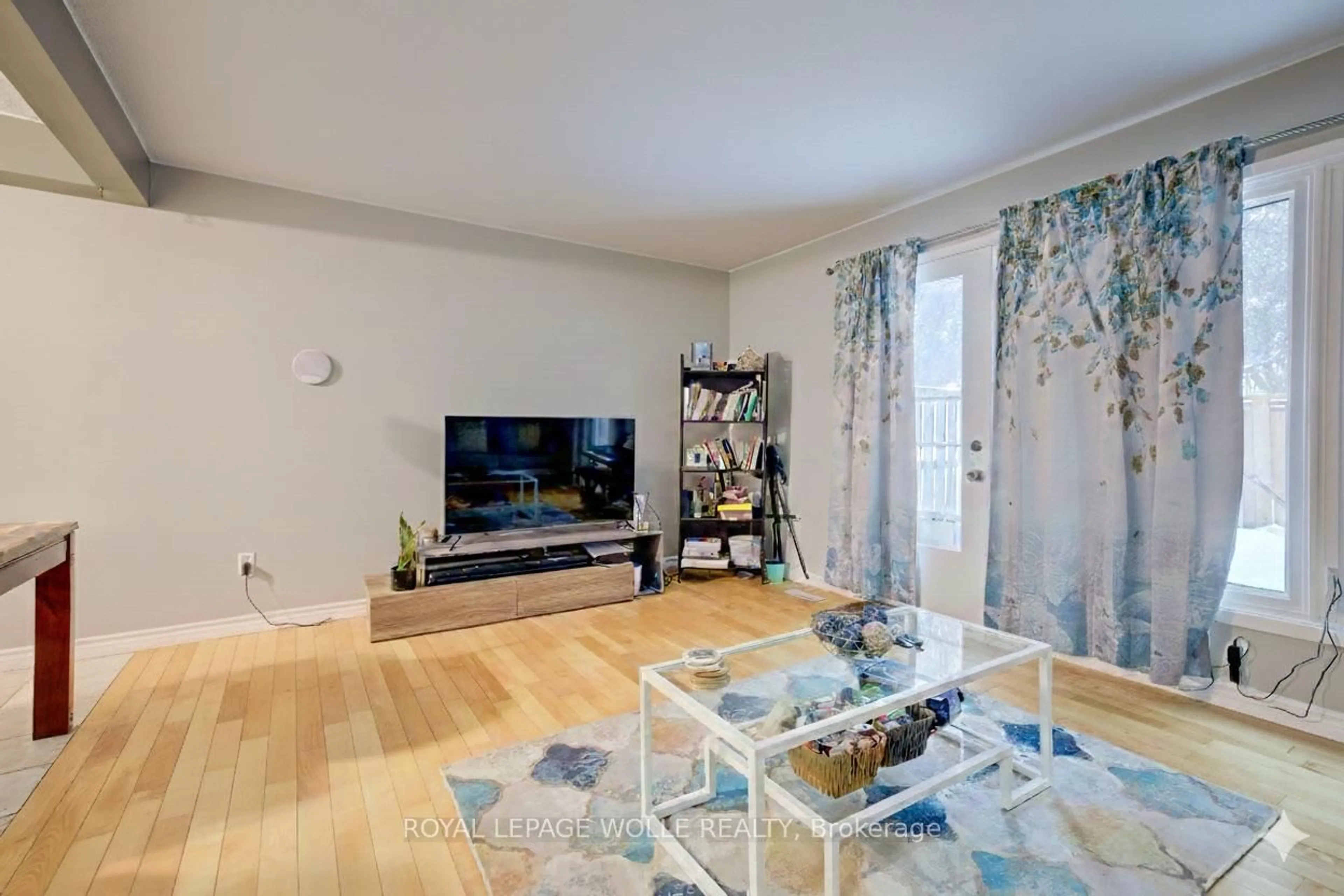 Living room with furniture, unknown for 206 Green Valley Dr #30, Kitchener Ontario N2P 1G9